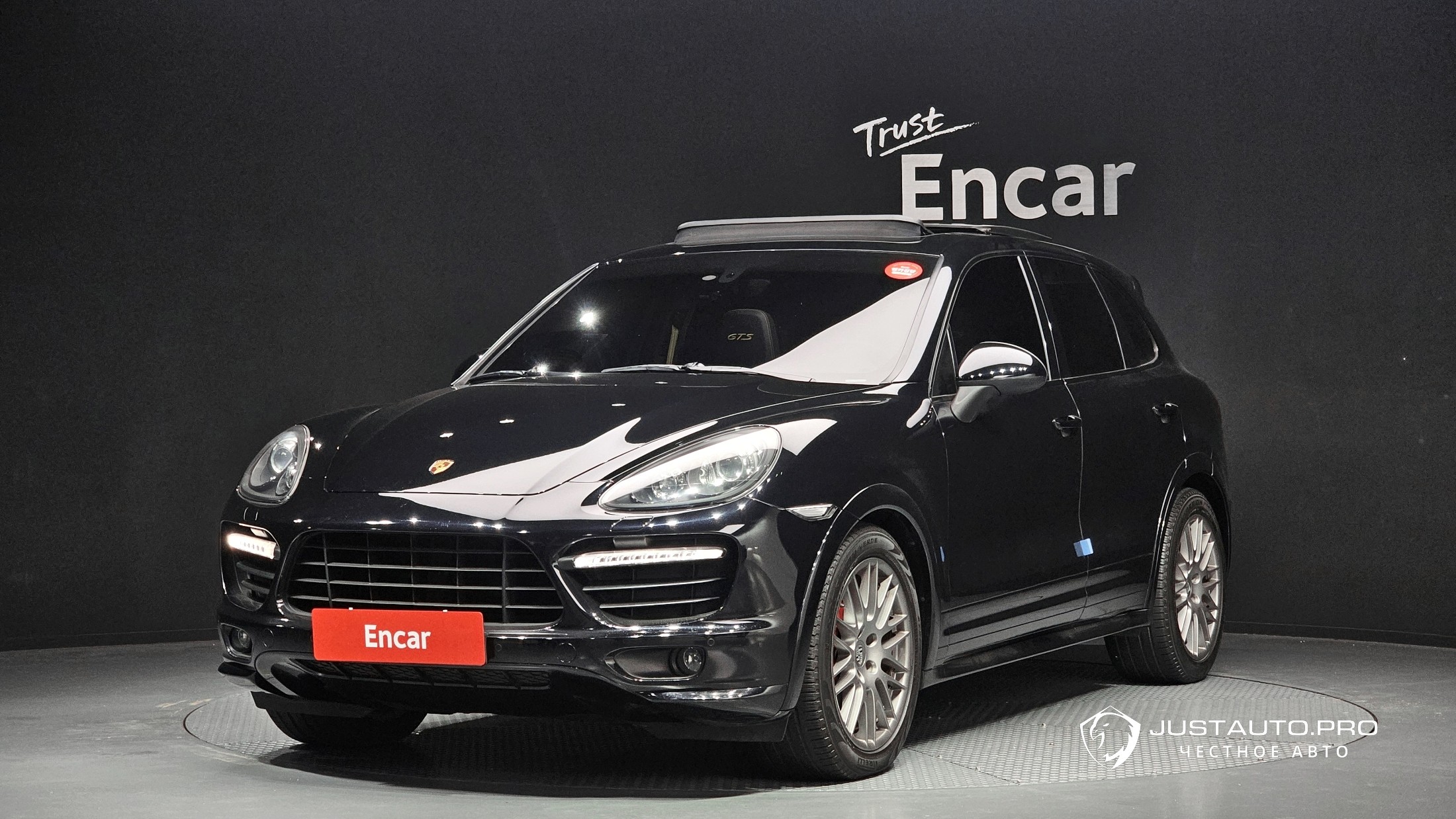 Автомобиль Porsche Cayenne