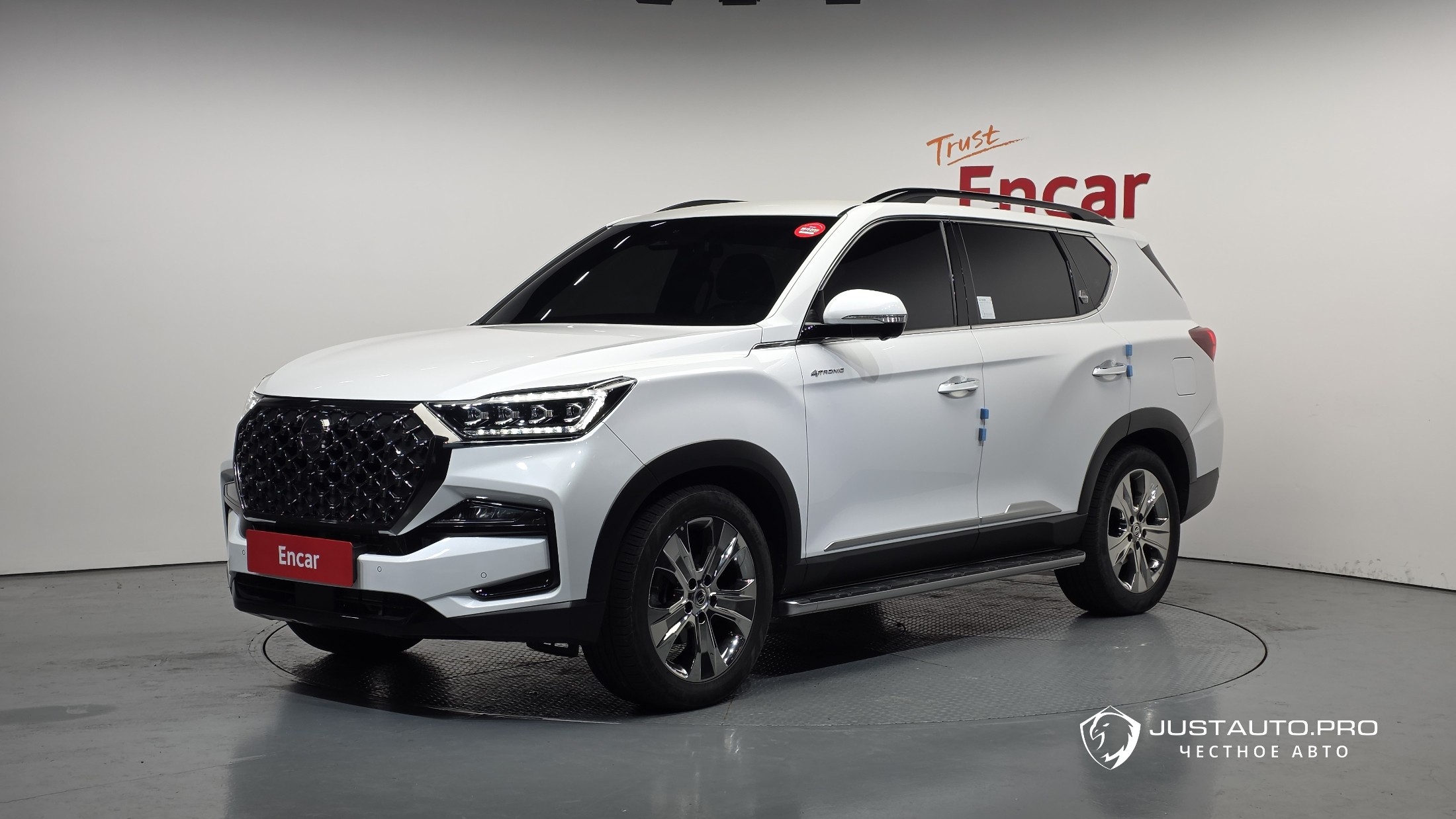 Автомобиль KG_Mobility_Ssangyong Rexton
