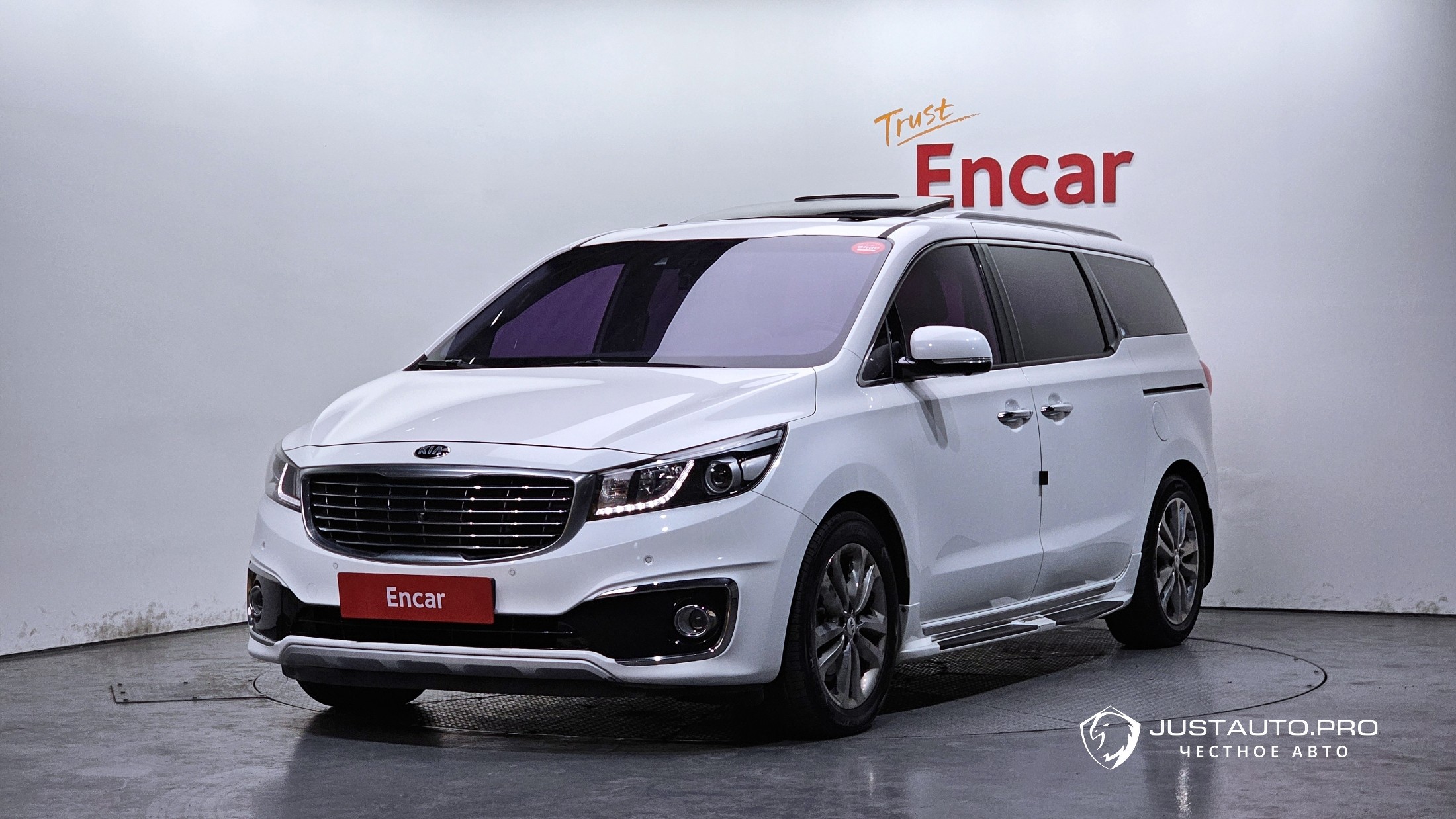 Автомобиль Kia Canival