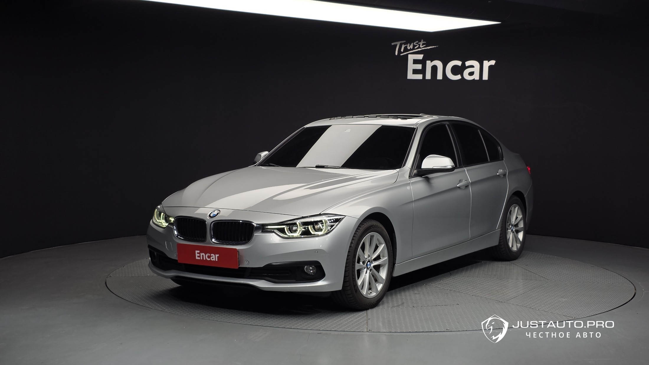 Автомобиль BMW 3-Series