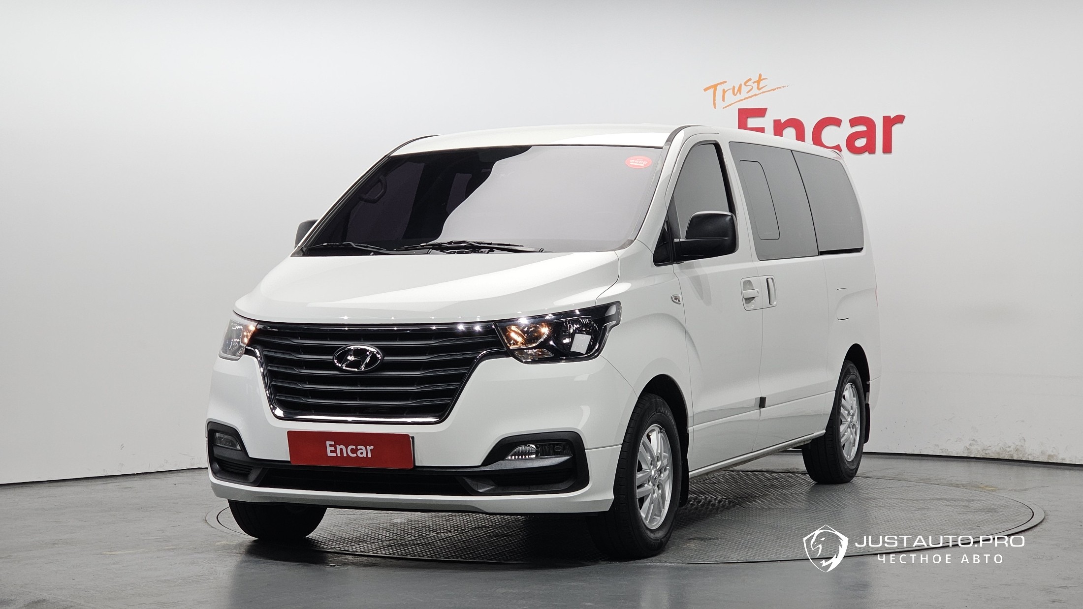 Автомобиль Hyundai Starex