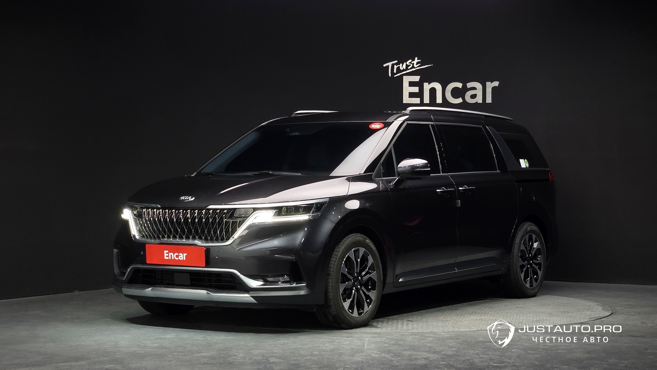 Автомобиль Kia Canival