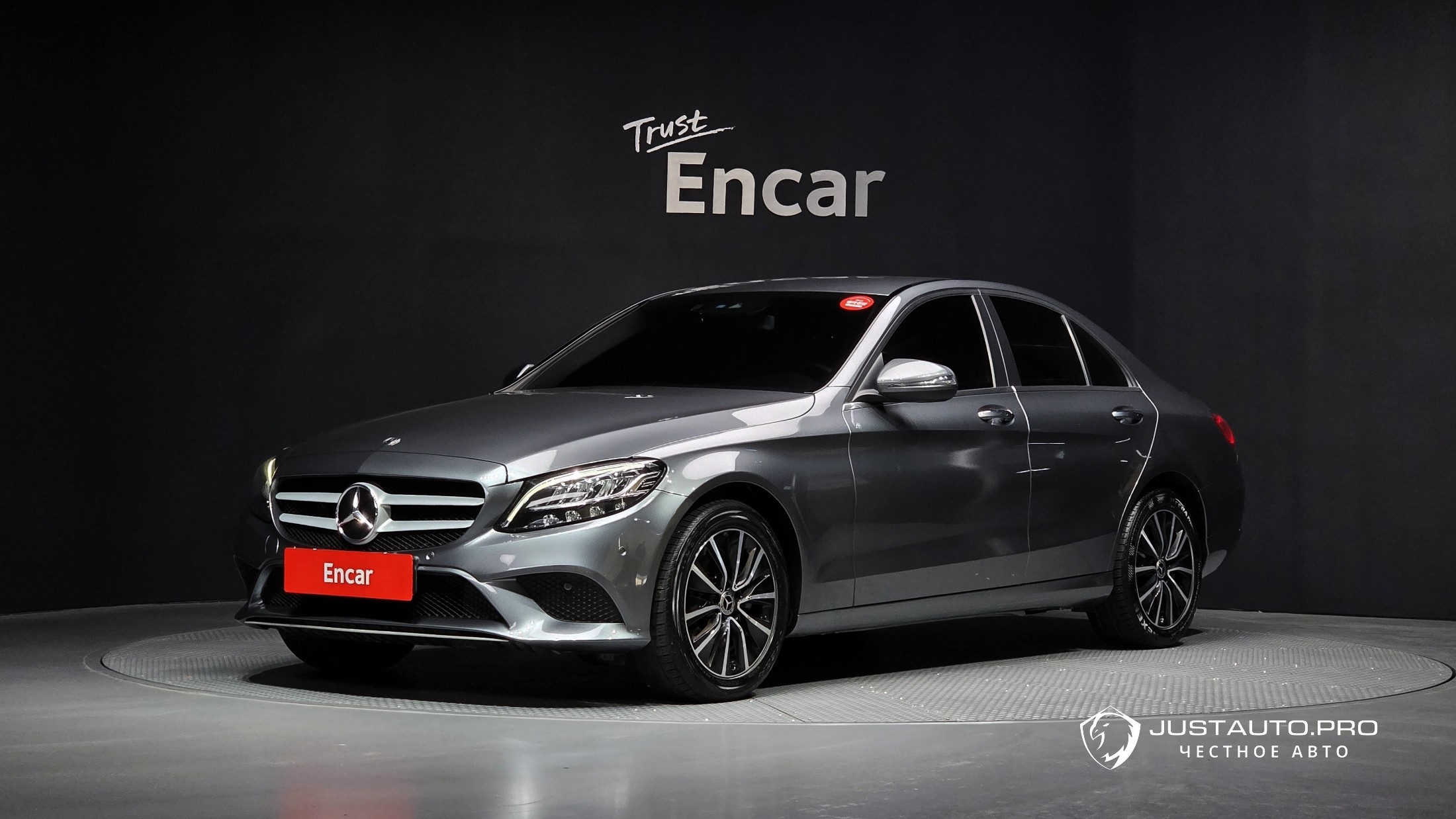 Автомобиль Mercedes-Benz C-Class