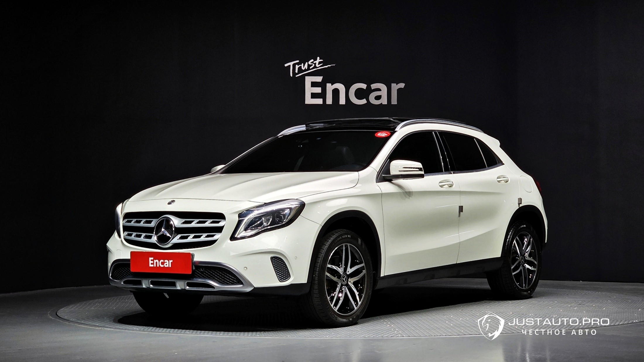 Автомобиль Mercedes-Benz GLA-Class