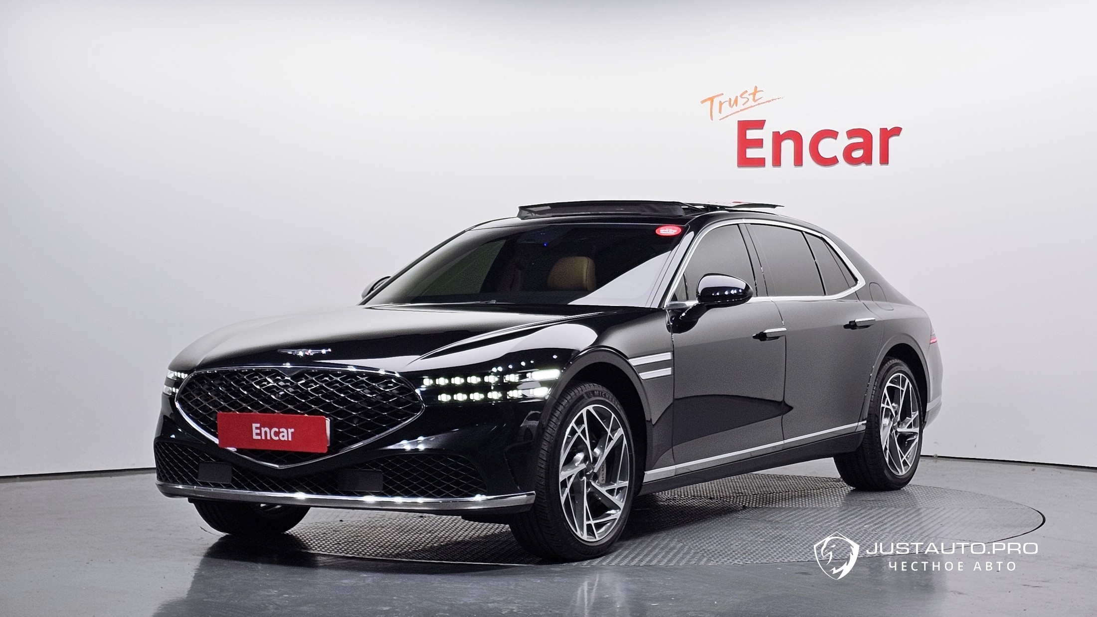 Автомобиль Genesis G90