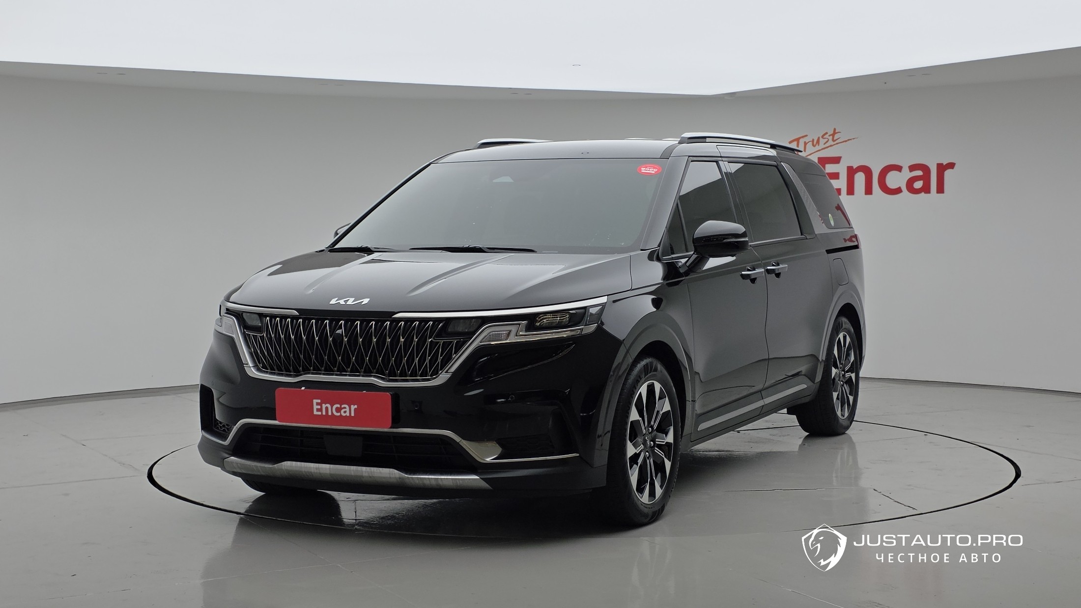 Автомобиль Kia Canival