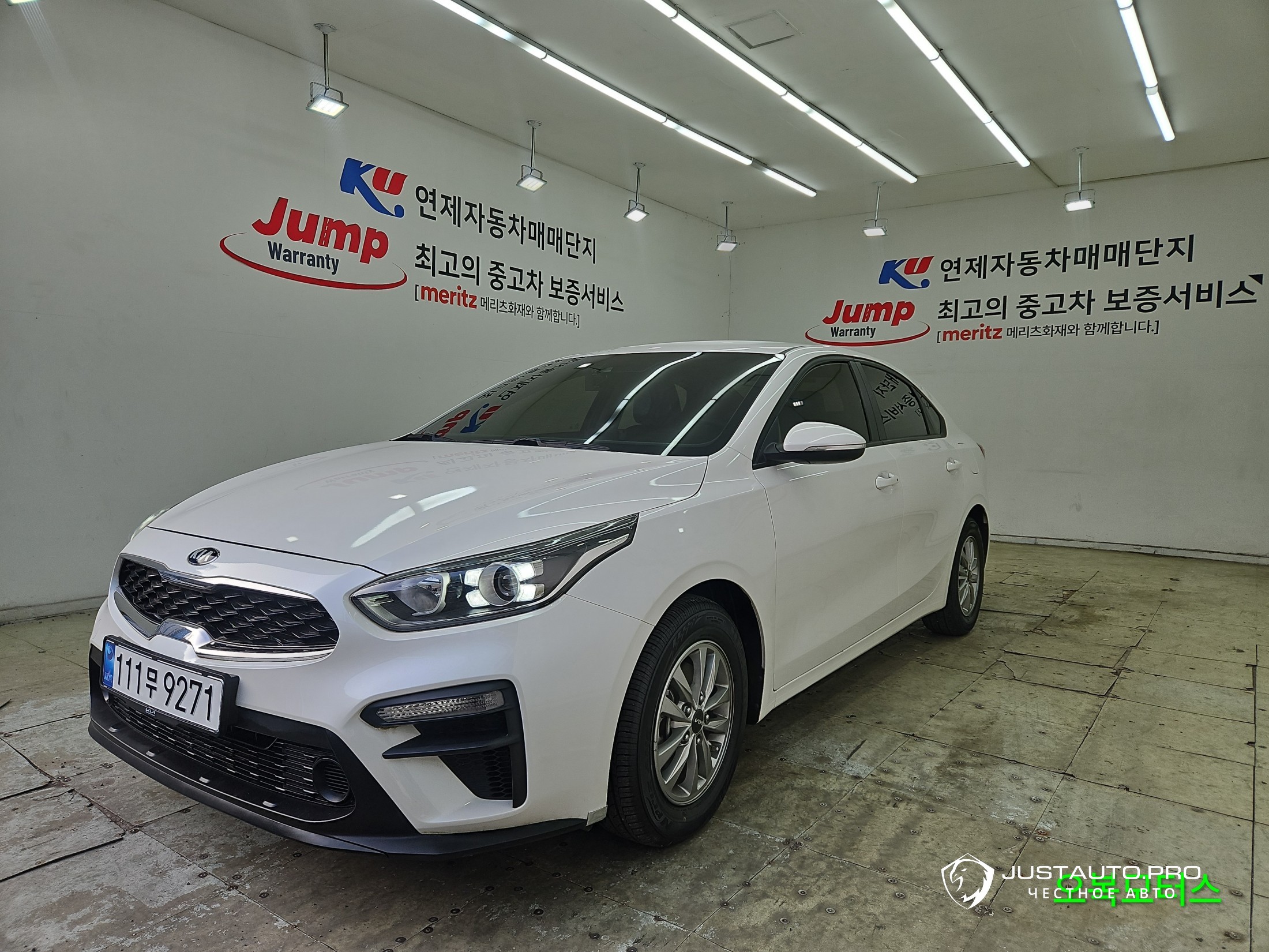 Автомобиль Kia K3