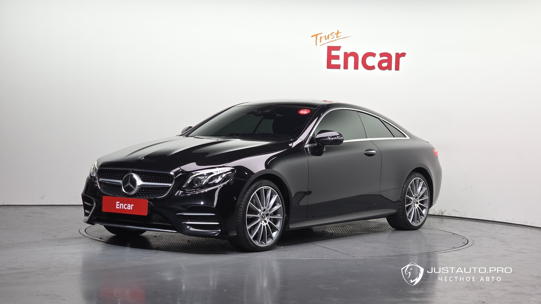 Автомобиль Mercedes-Benz E-Class