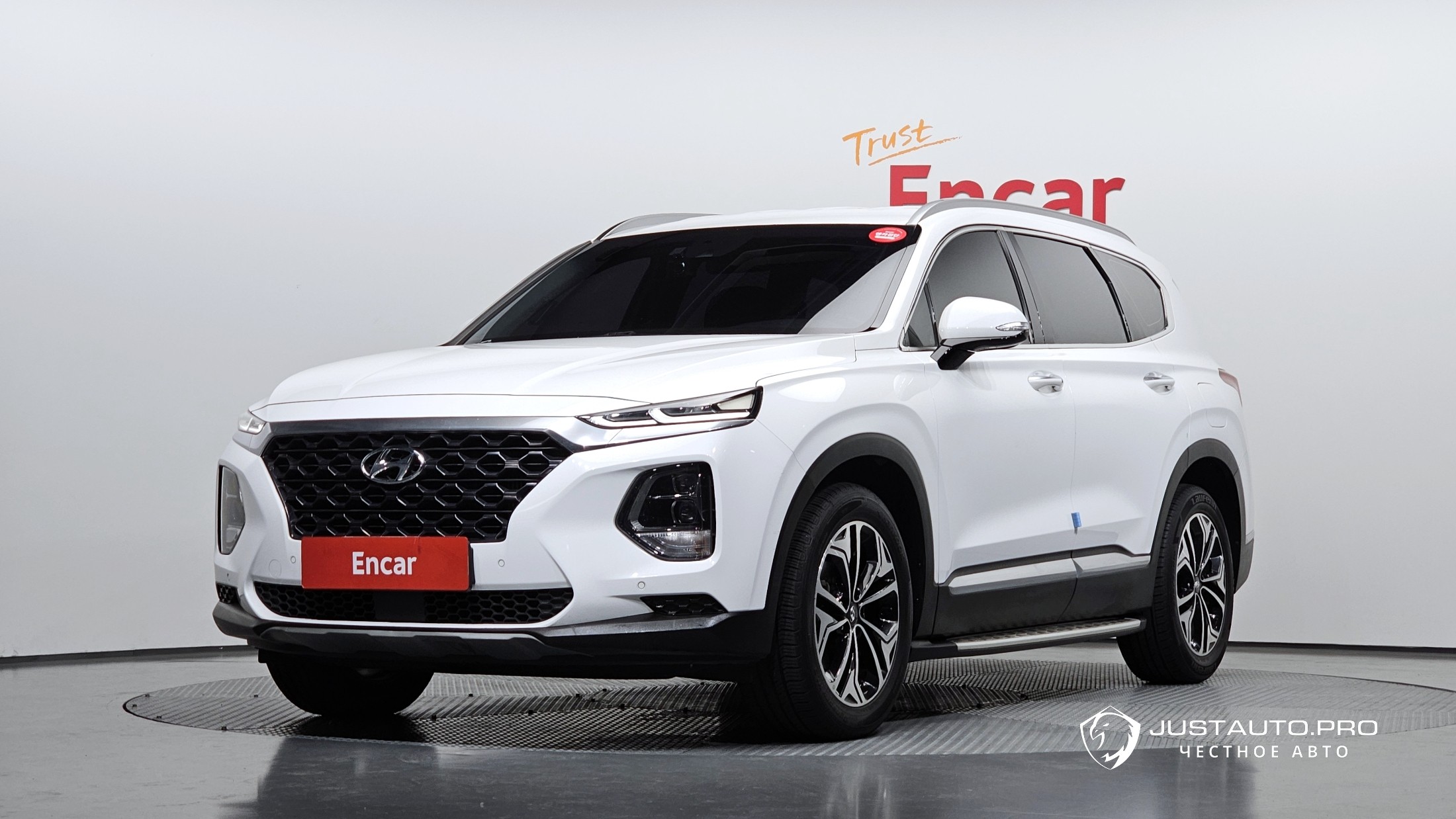 Автомобиль Hyundai Santafe
