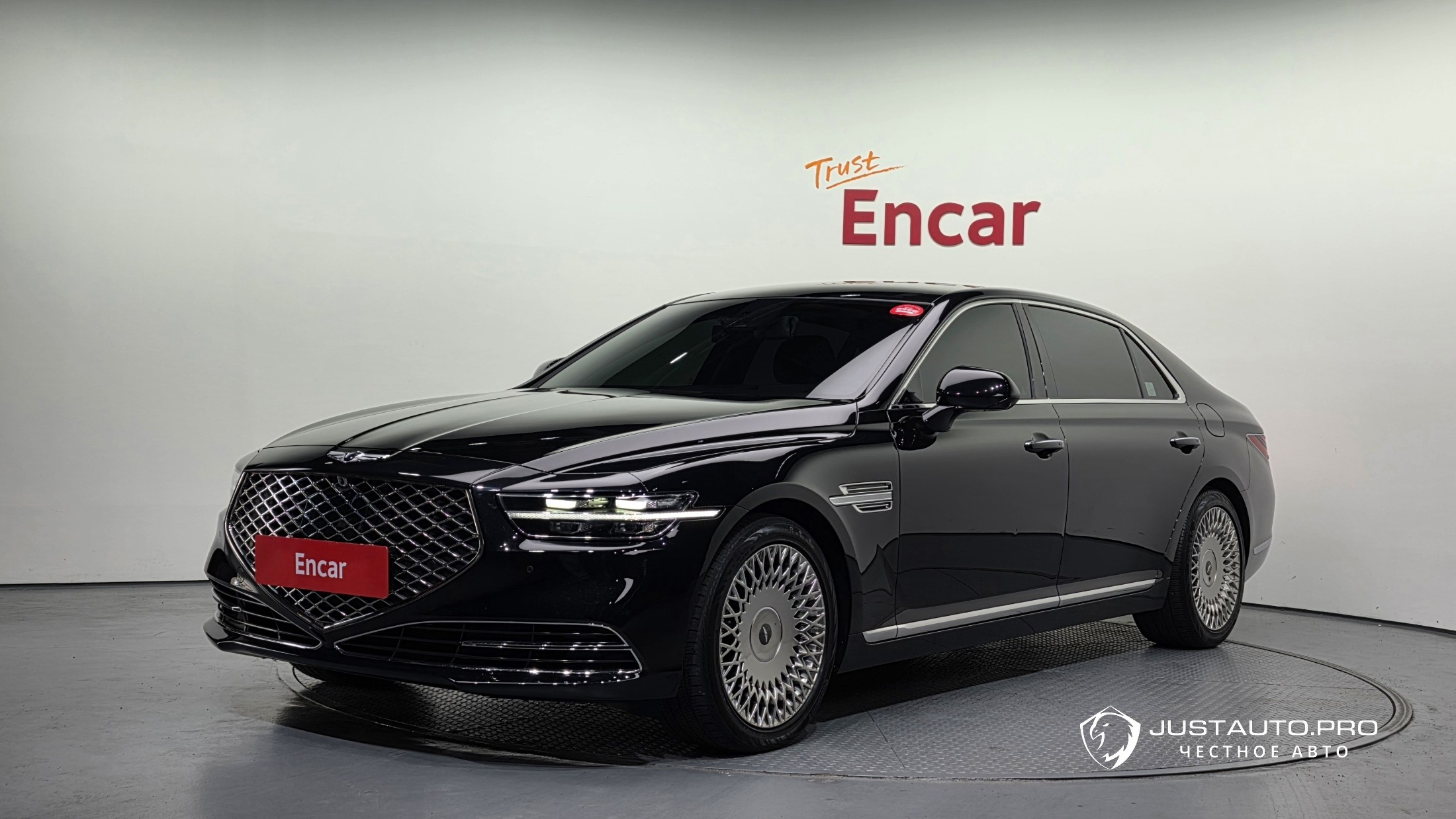 Автомобиль Genesis G90