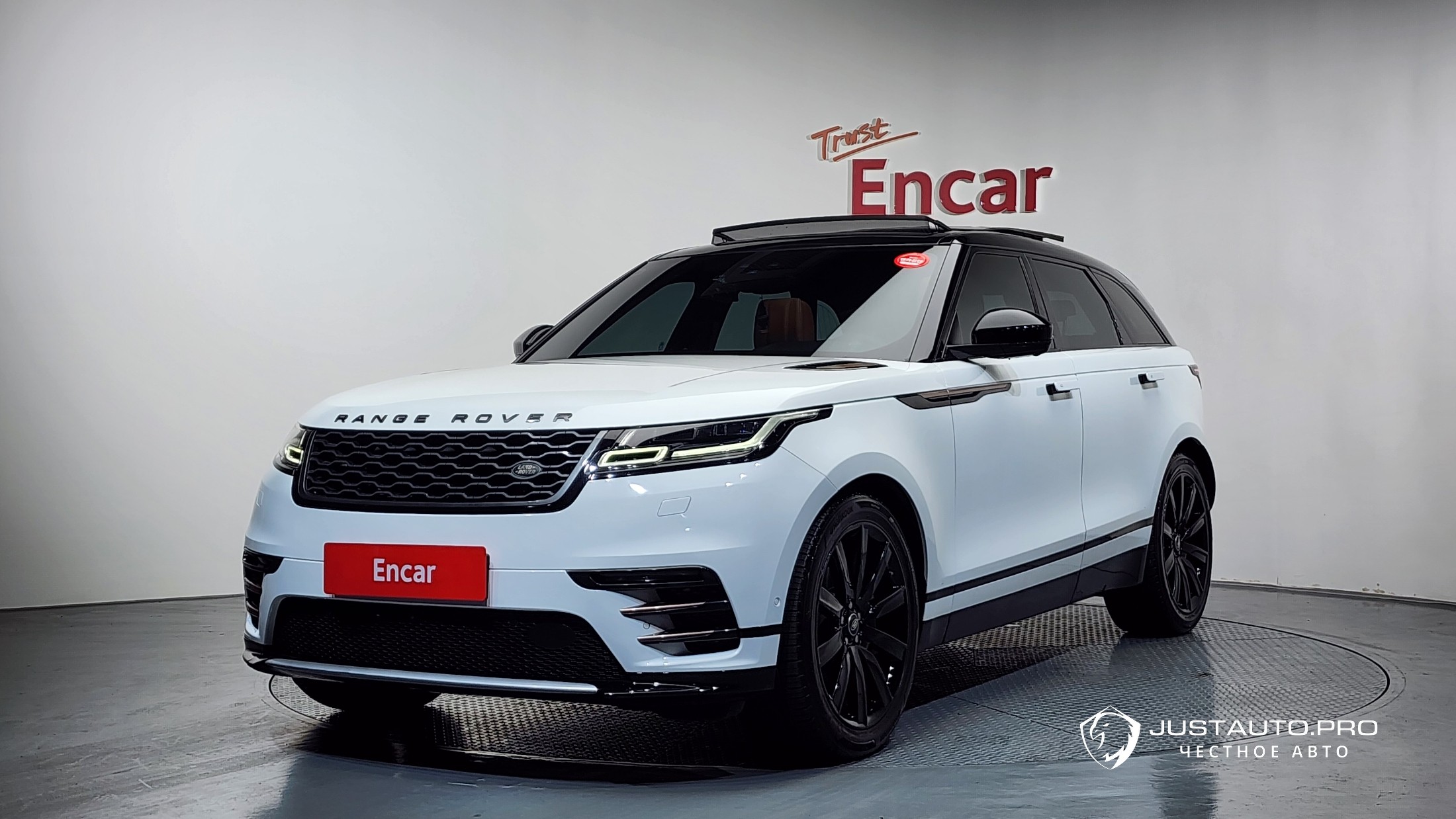 Автомобиль Land Rover Range Rover Velar