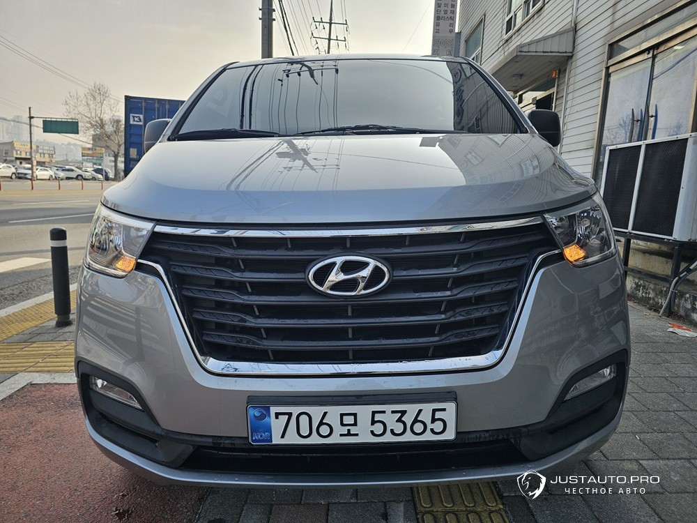 Автомобиль Hyundai Starex