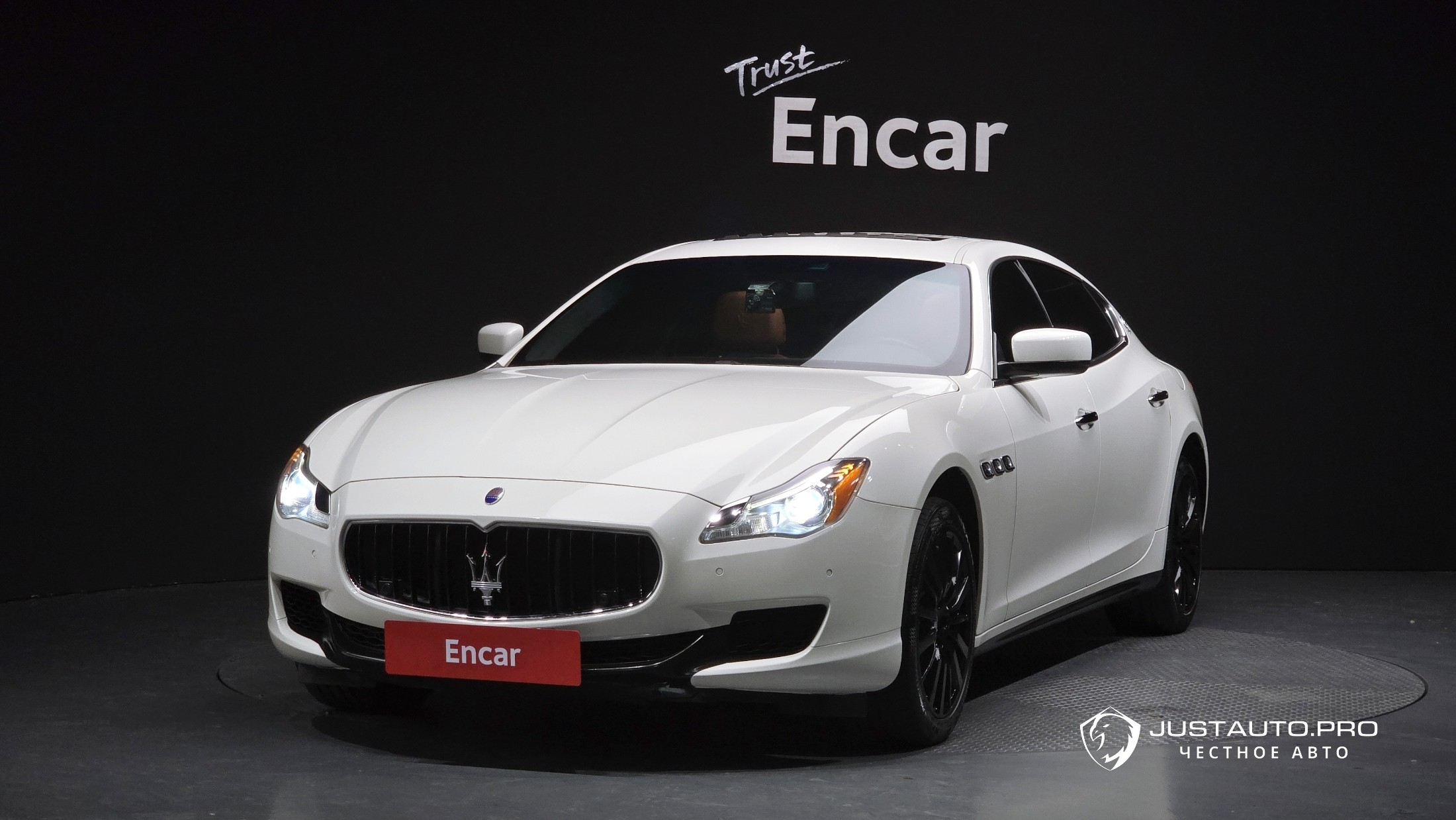Автомобиль Maserati Quattroporte