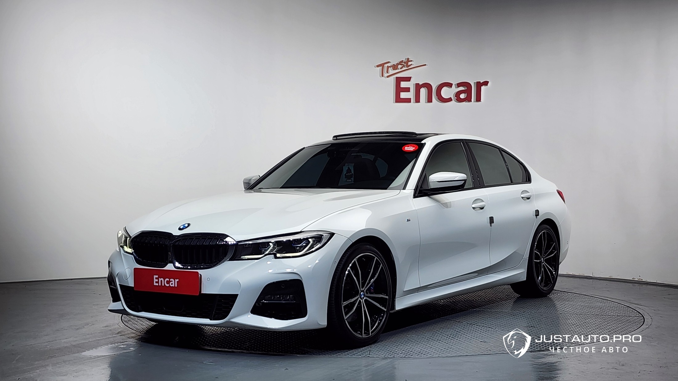 Автомобиль BMW 3-Series