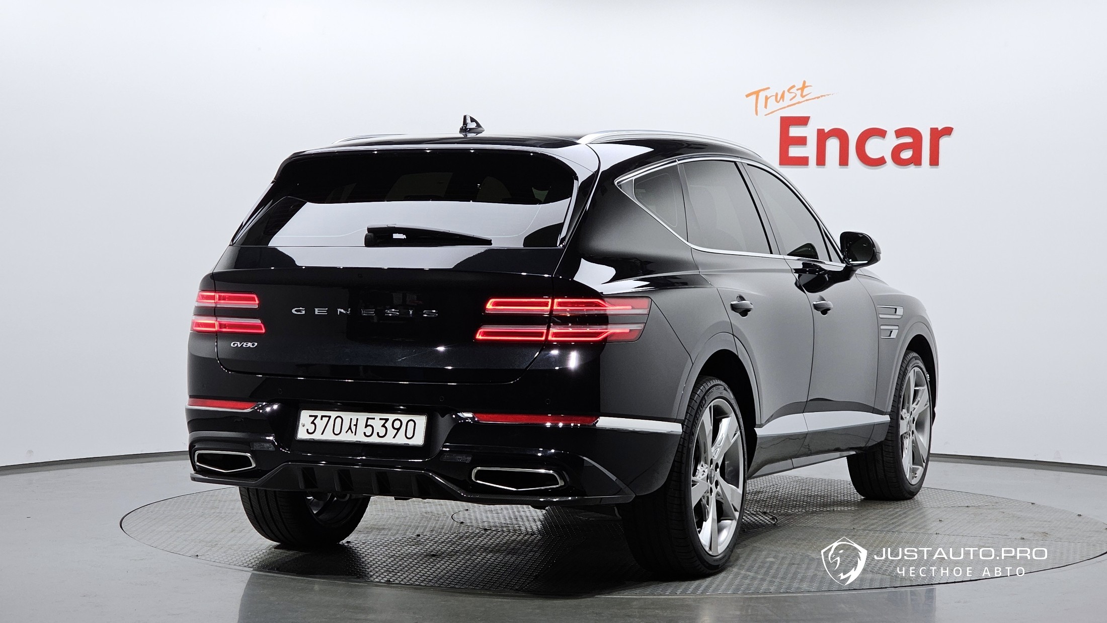 Автомобиль Genesis GV80