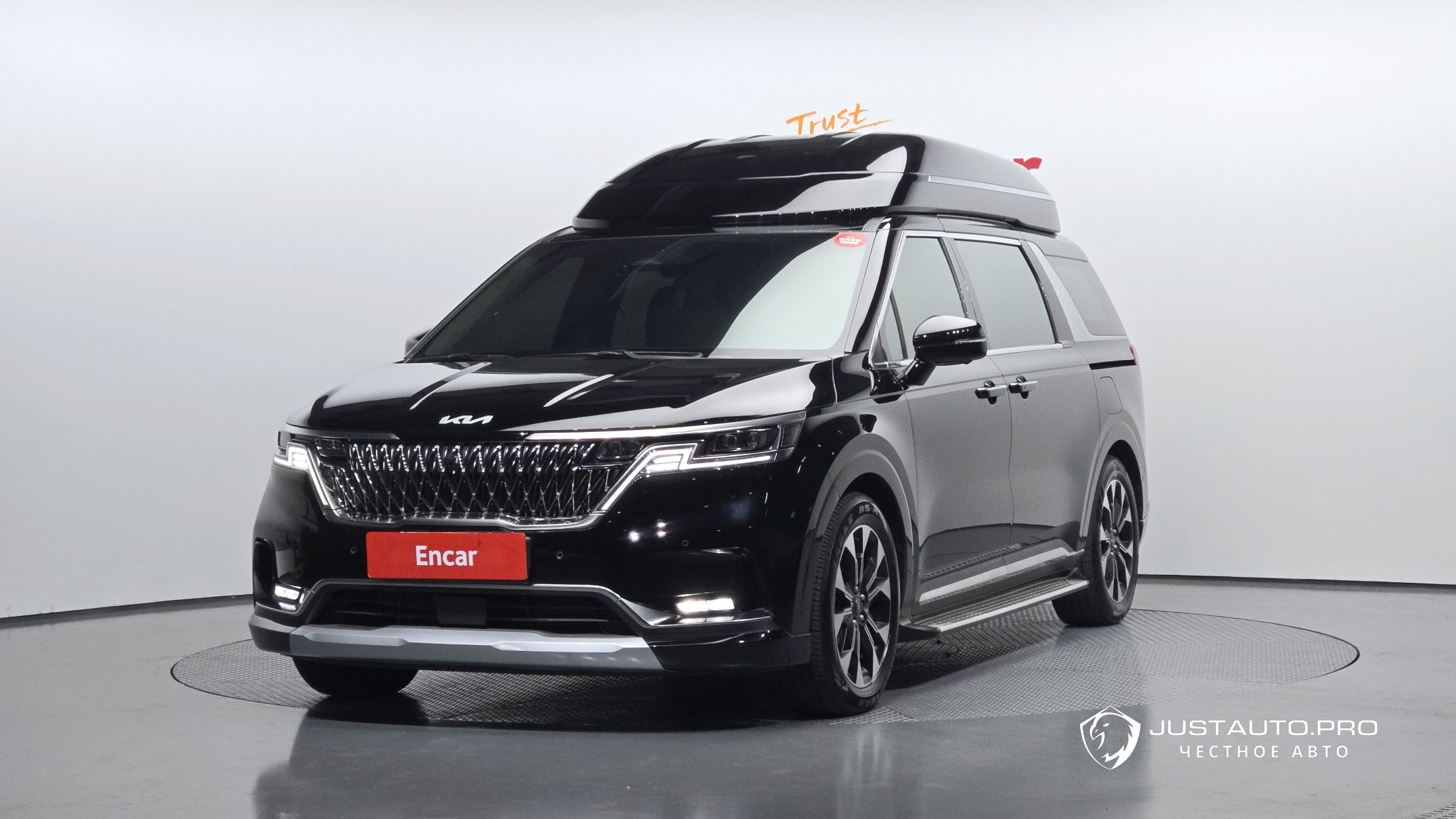 Автомобиль Kia Canival