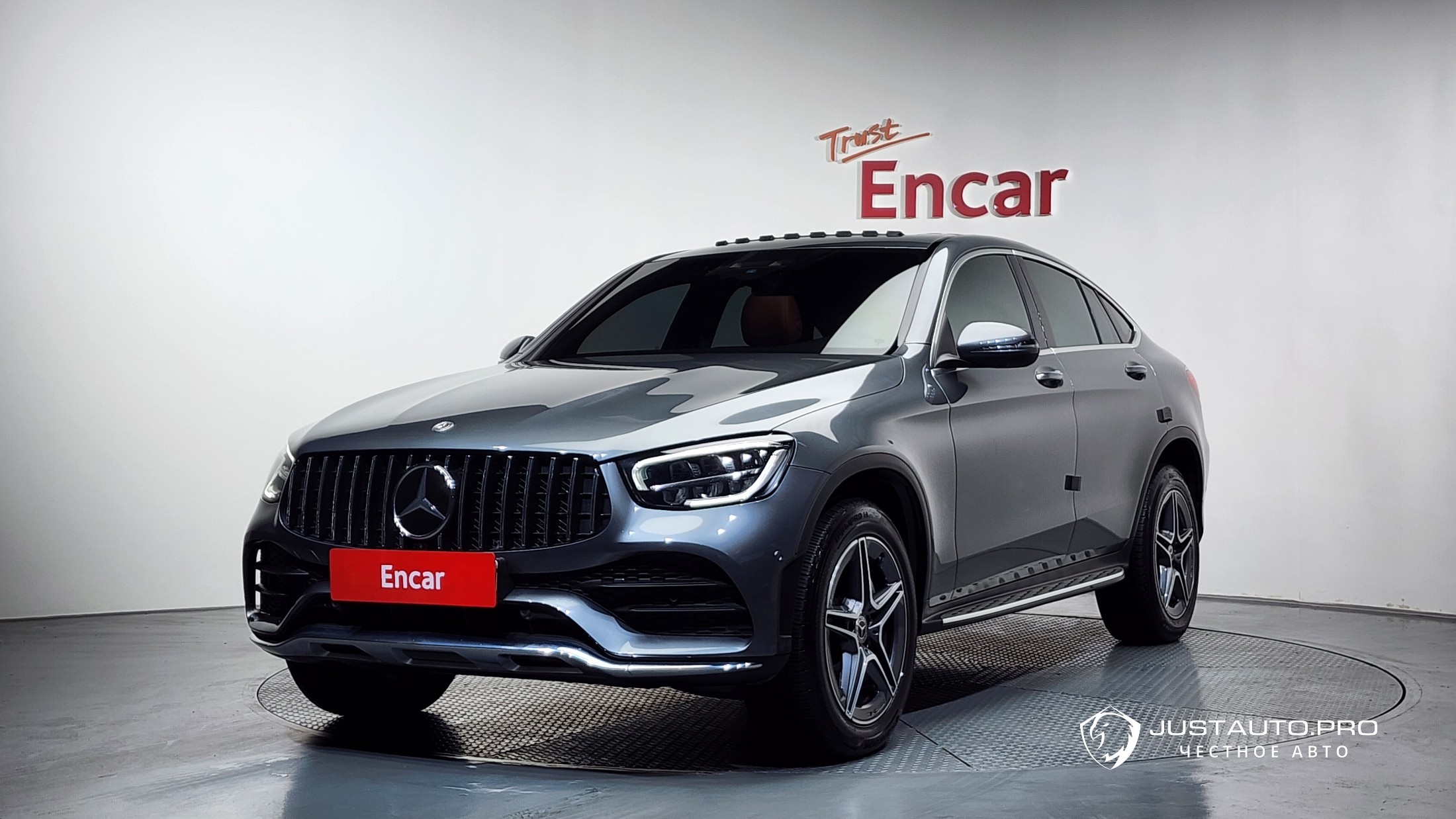 Автомобиль Mercedes-Benz GLC-Class