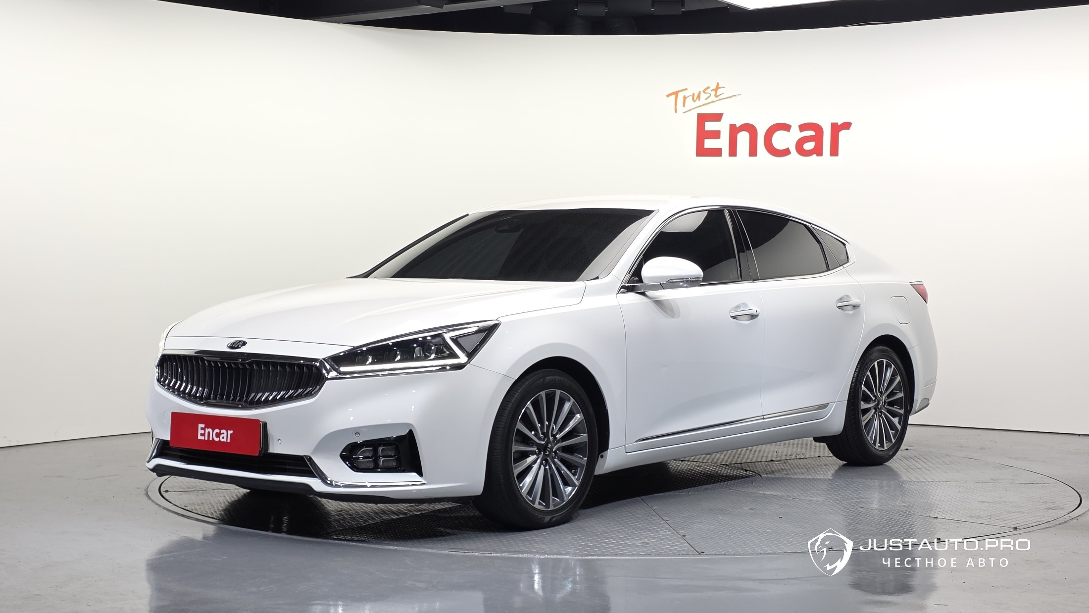 Автомобиль Kia K7