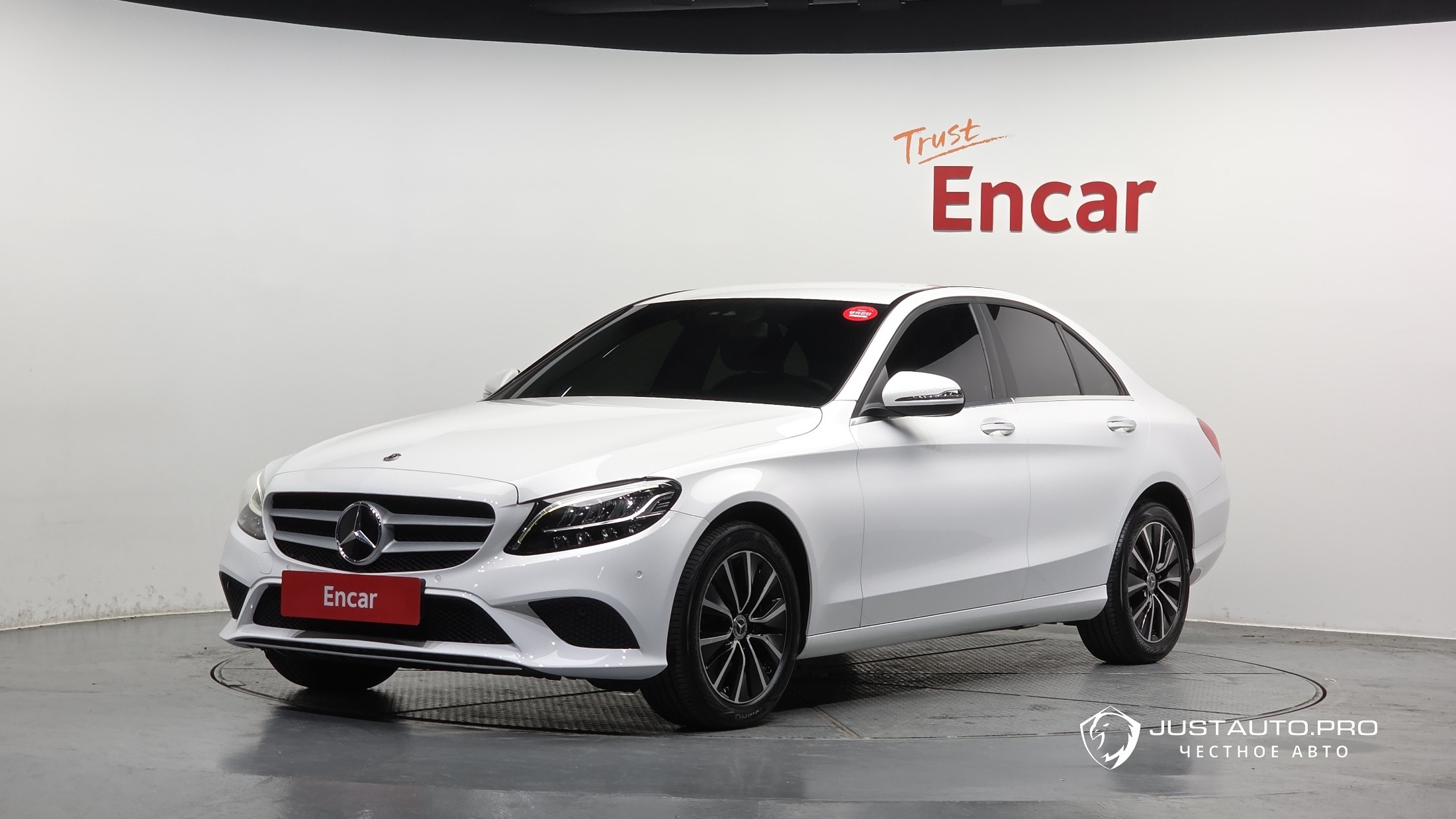 Автомобиль Mercedes-Benz C-Class