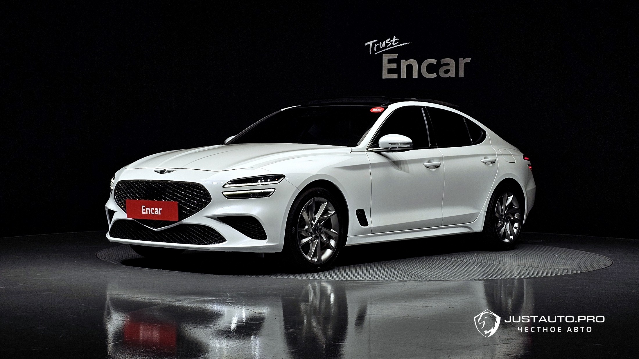 Автомобиль Genesis G70