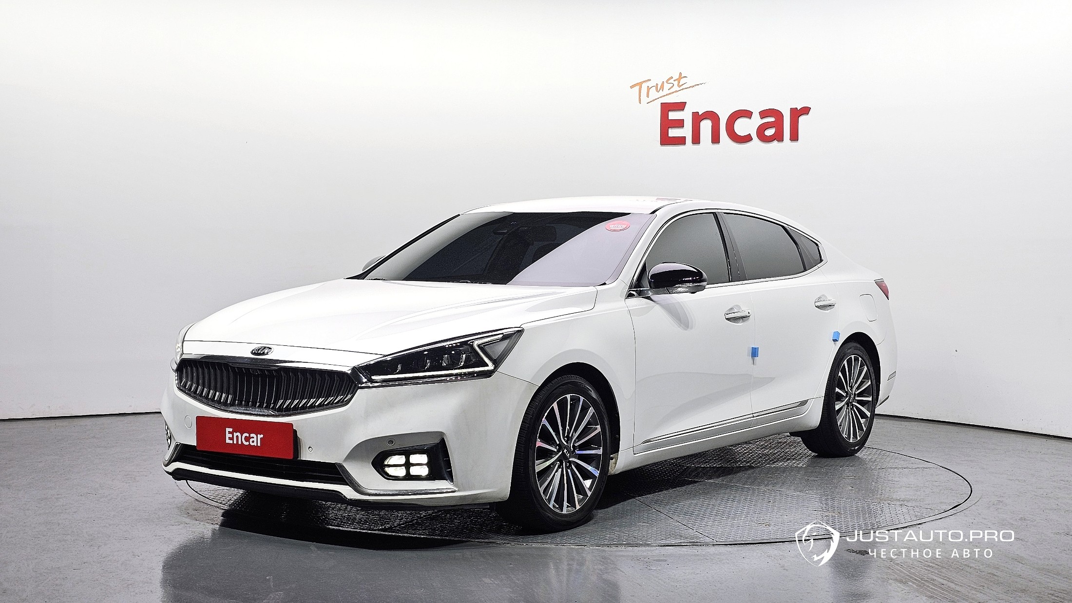 Автомобиль Kia K7
