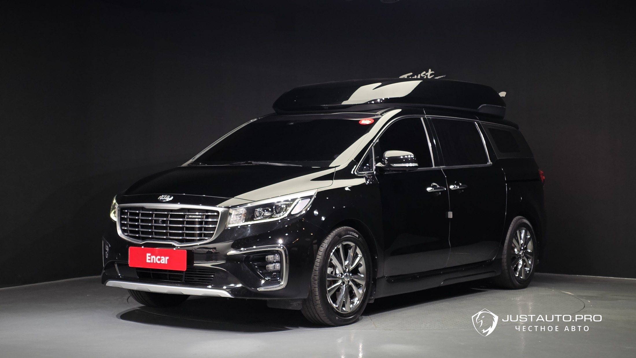 Автомобиль Kia Canival