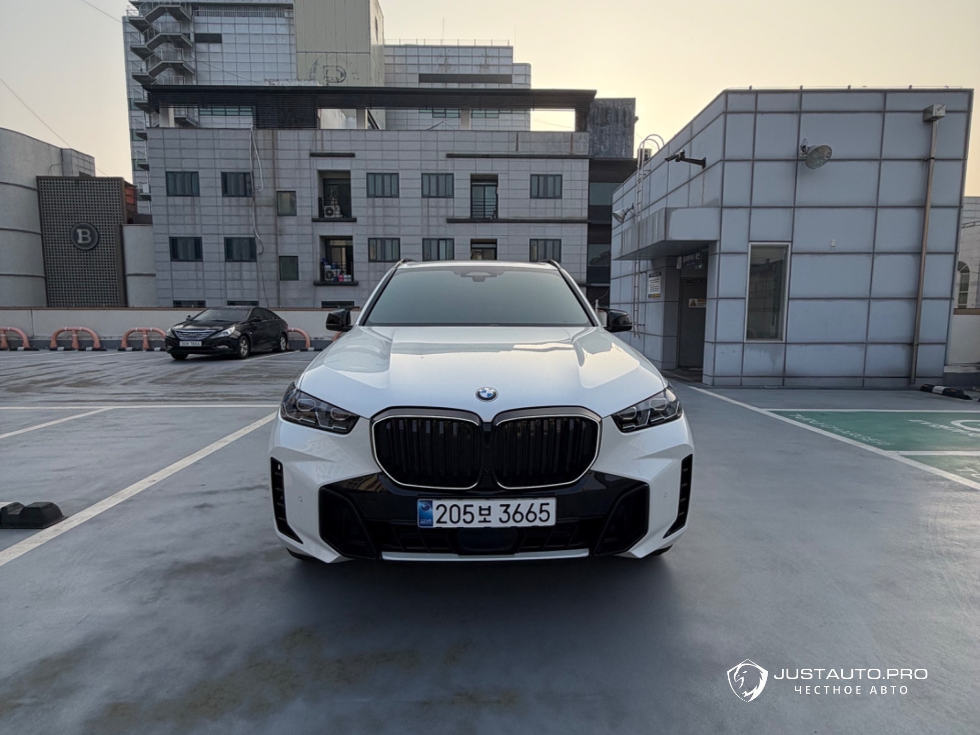 Автомобиль BMW X5