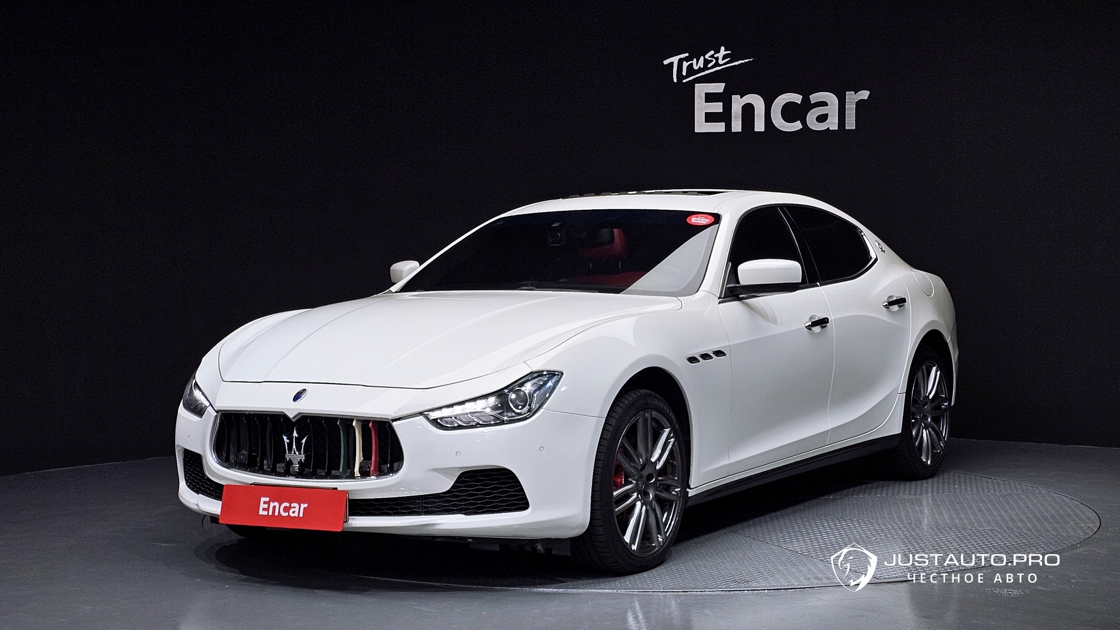 Автомобиль Maserati Ghibli