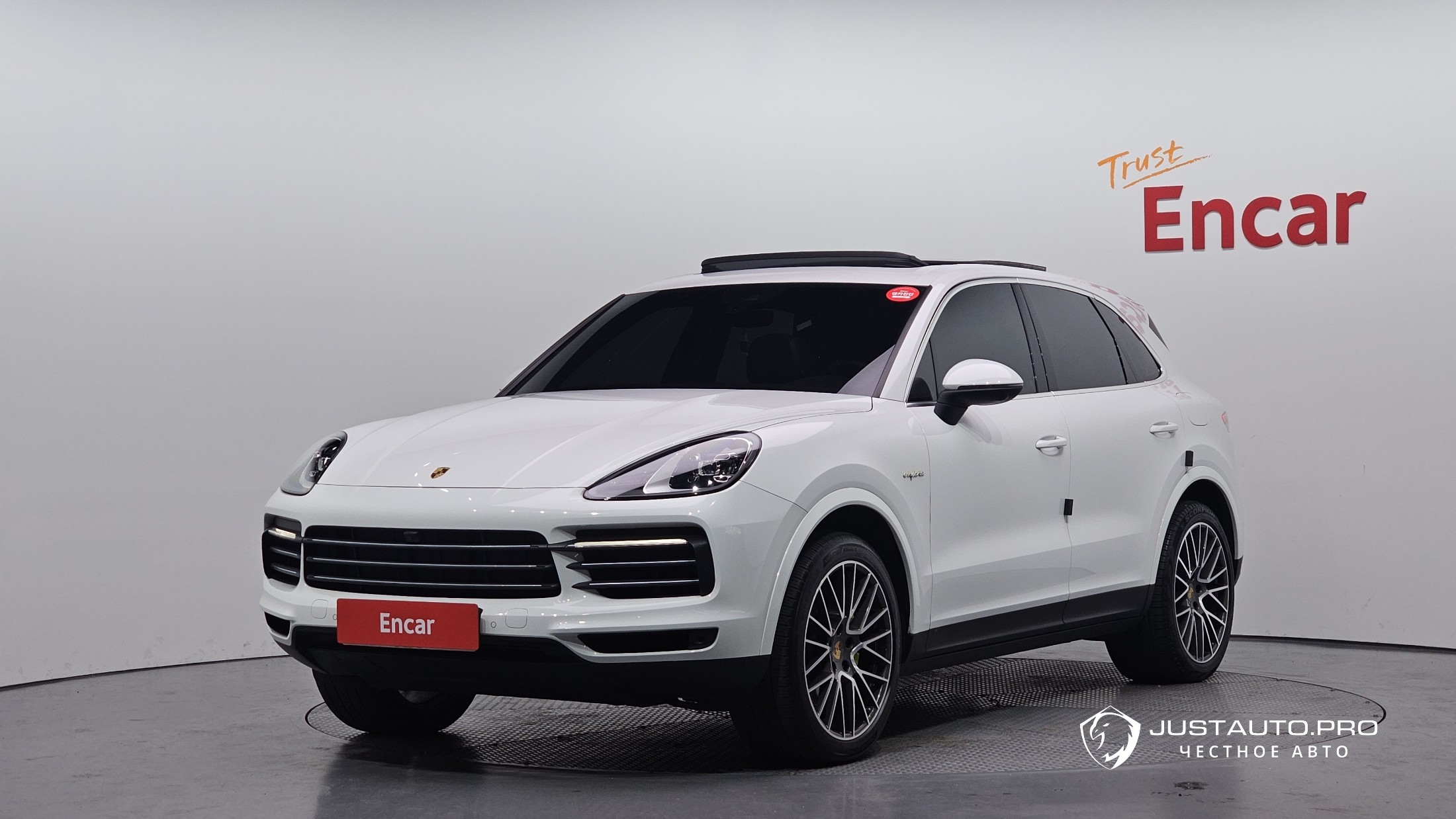 Автомобиль Porsche Cayenne