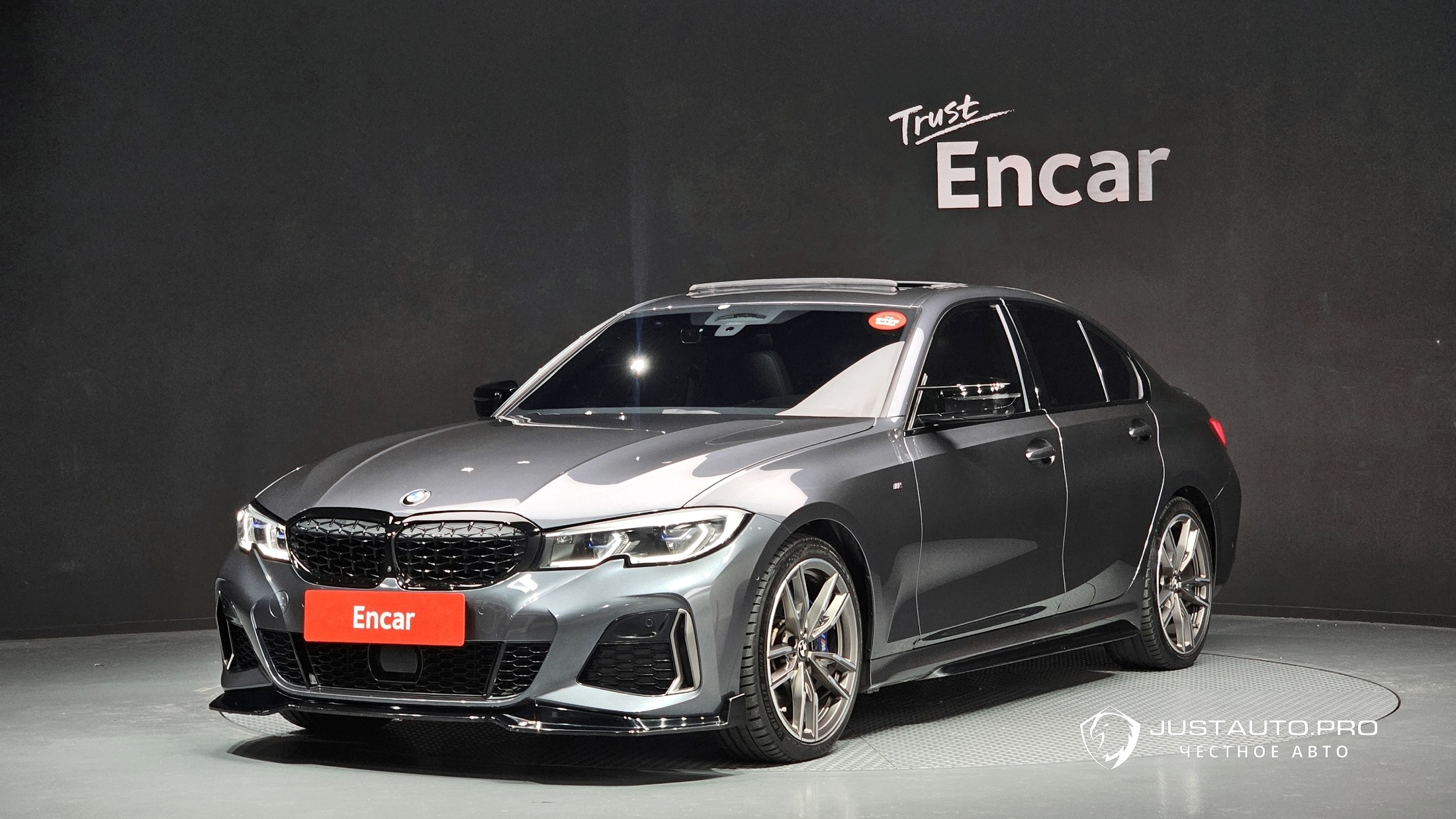 Автомобиль BMW 3-Series