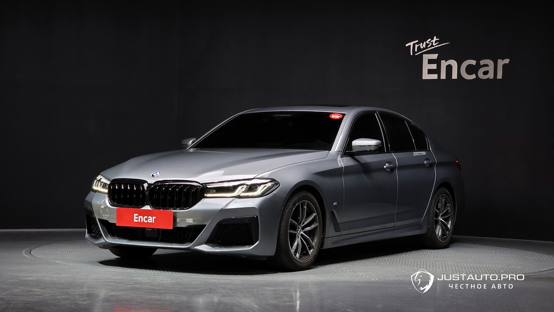 Автомобиль BMW 5-Series