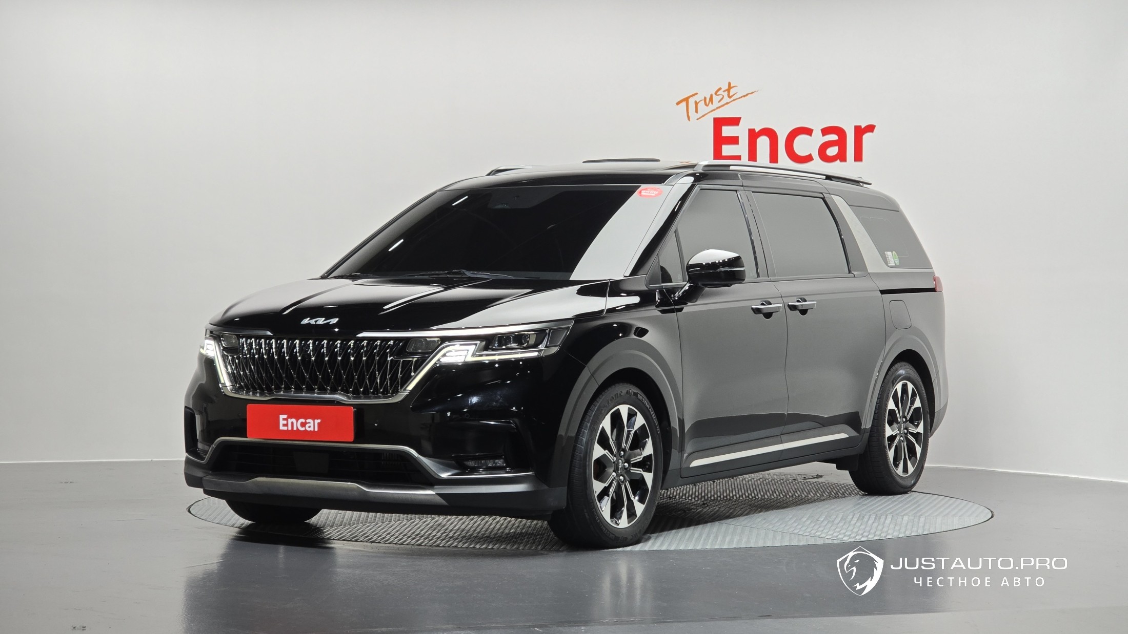 Автомобиль Kia Canival