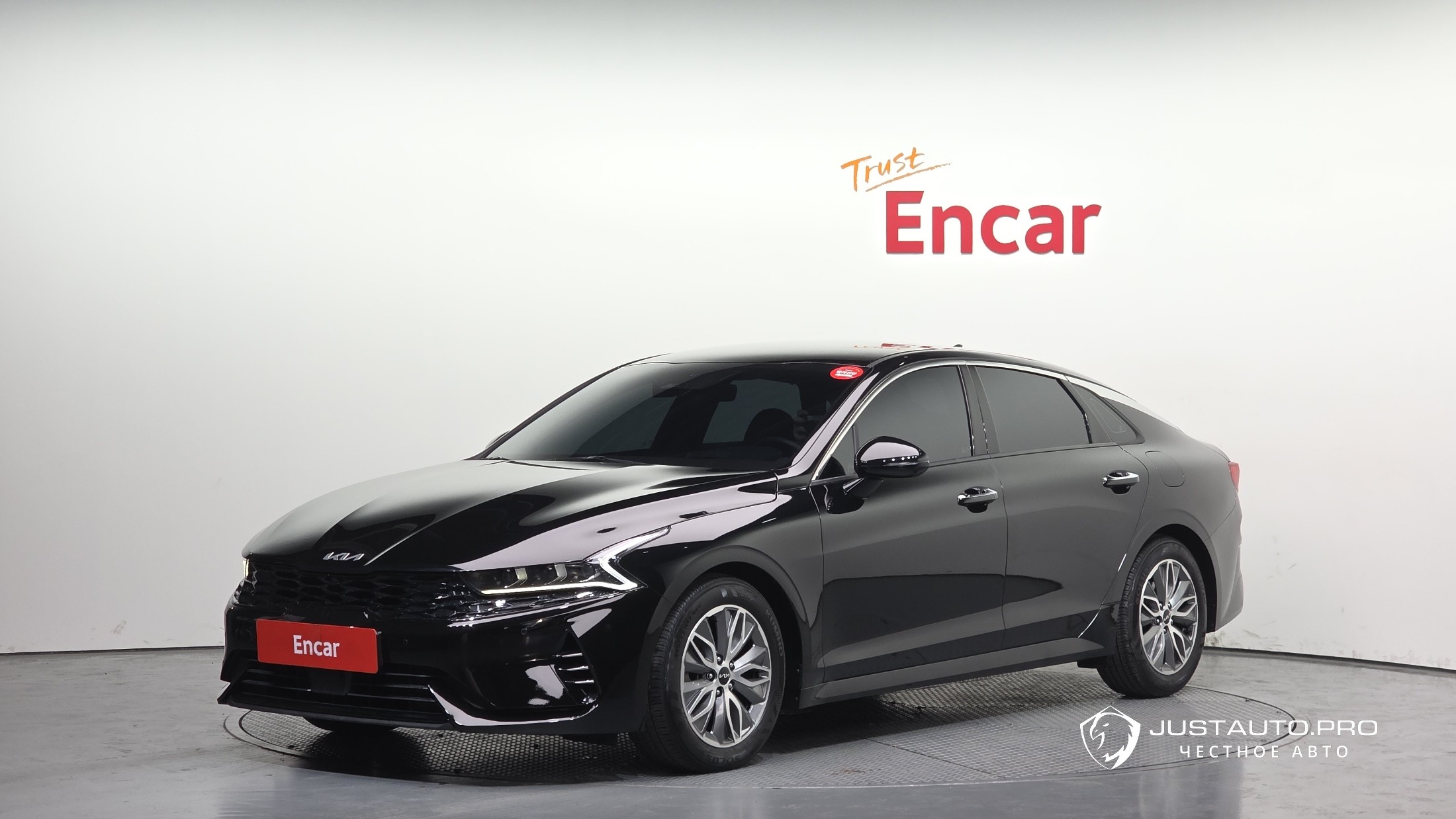 Автомобиль Kia K5