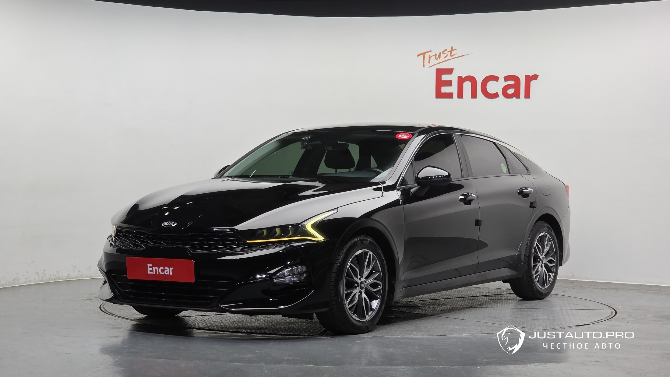 Автомобиль Kia K5