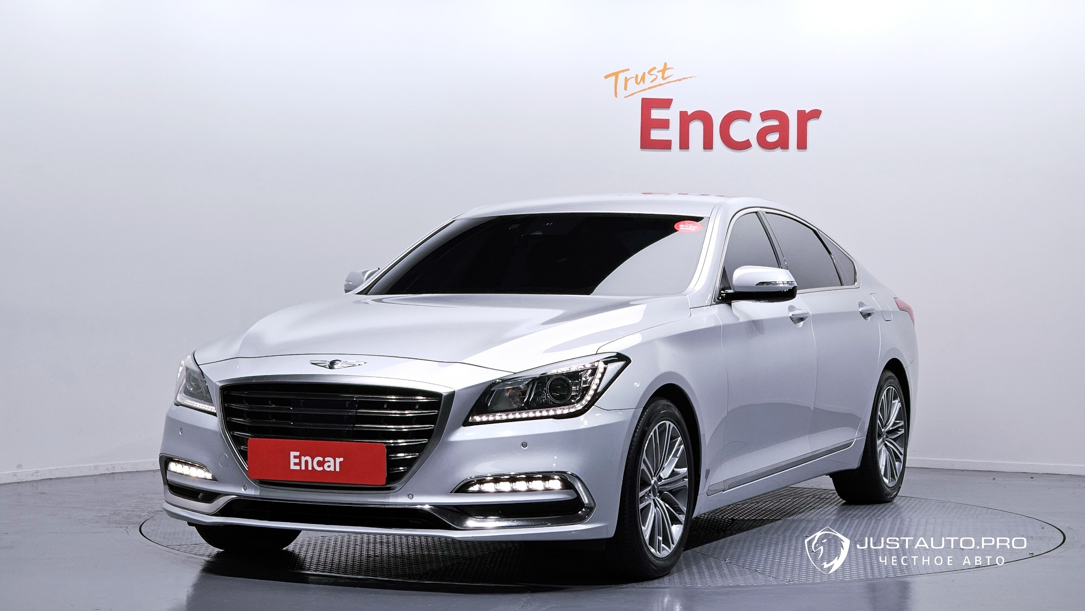 Автомобиль Genesis G80