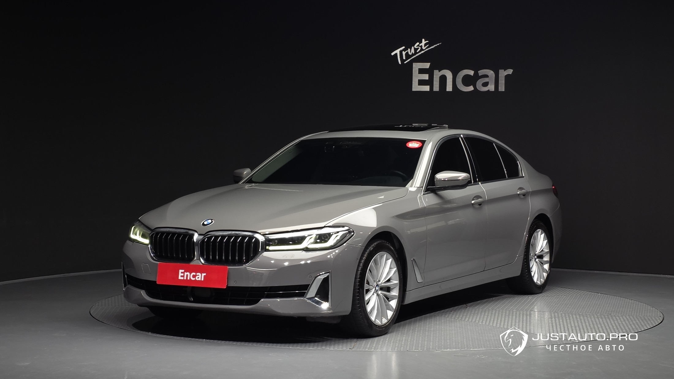 Автомобиль BMW 5-Series