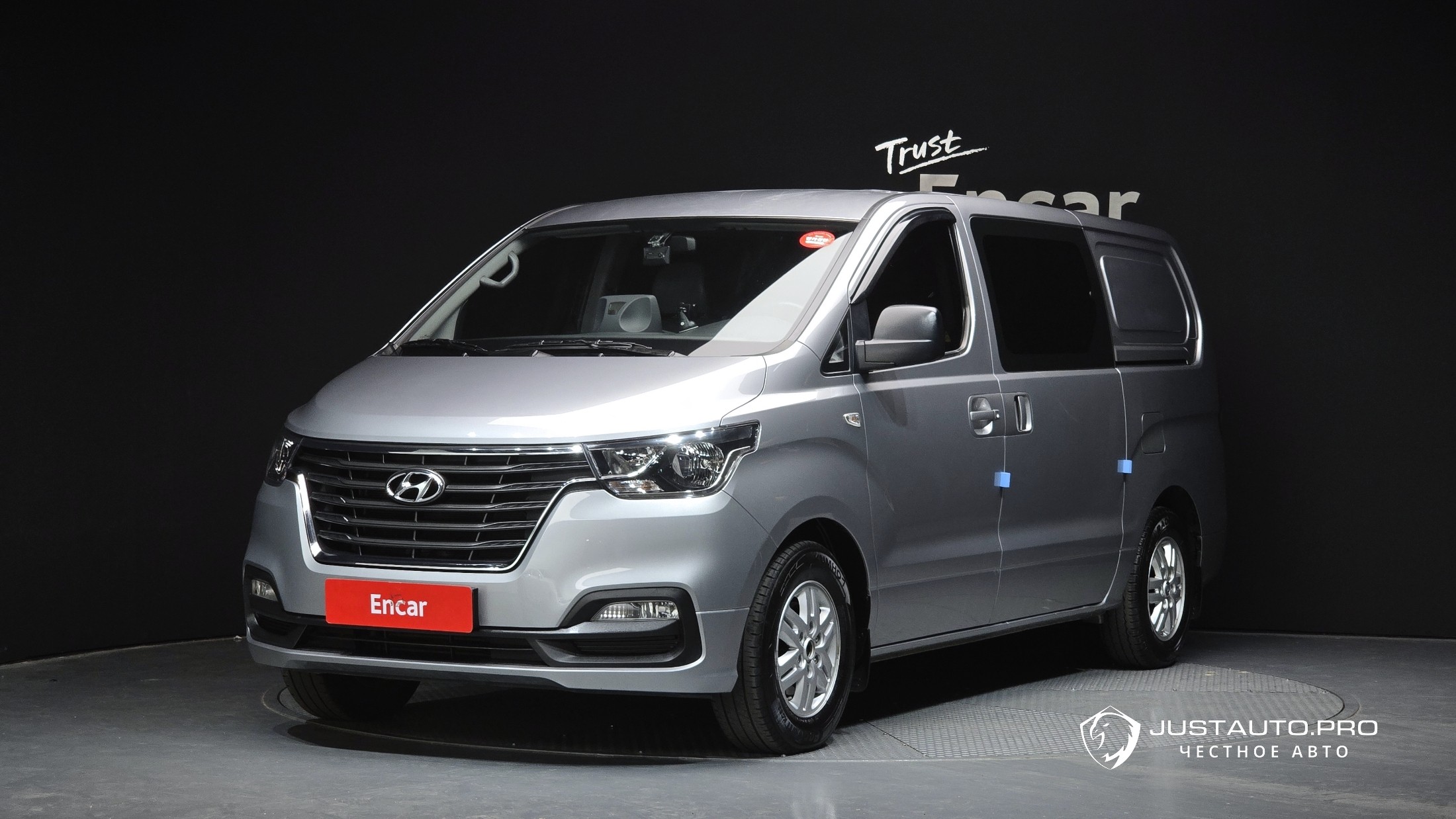 Автомобиль Hyundai Starex