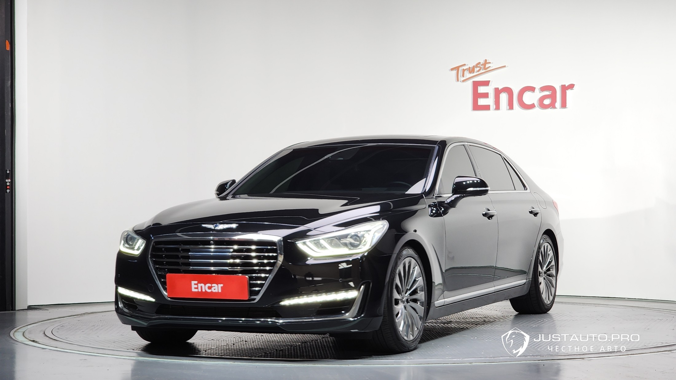 Автомобиль Genesis EQ900