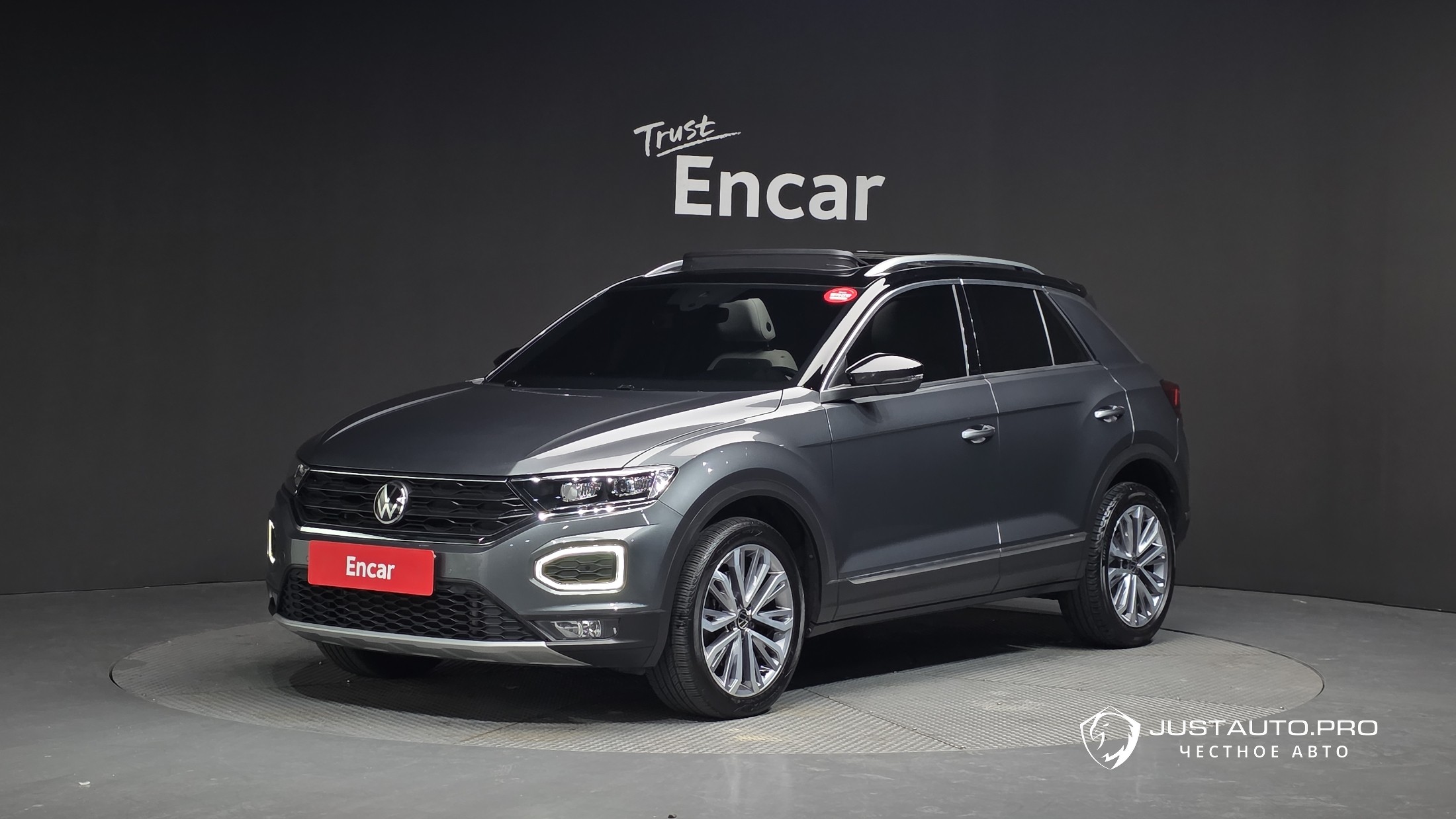 Автомобиль Volkswagen T-Roc