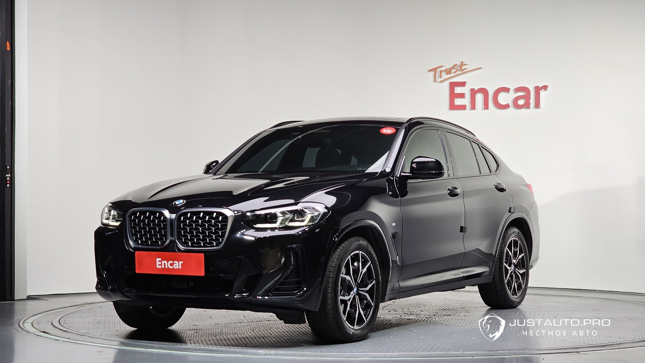 Автомобиль BMW X4