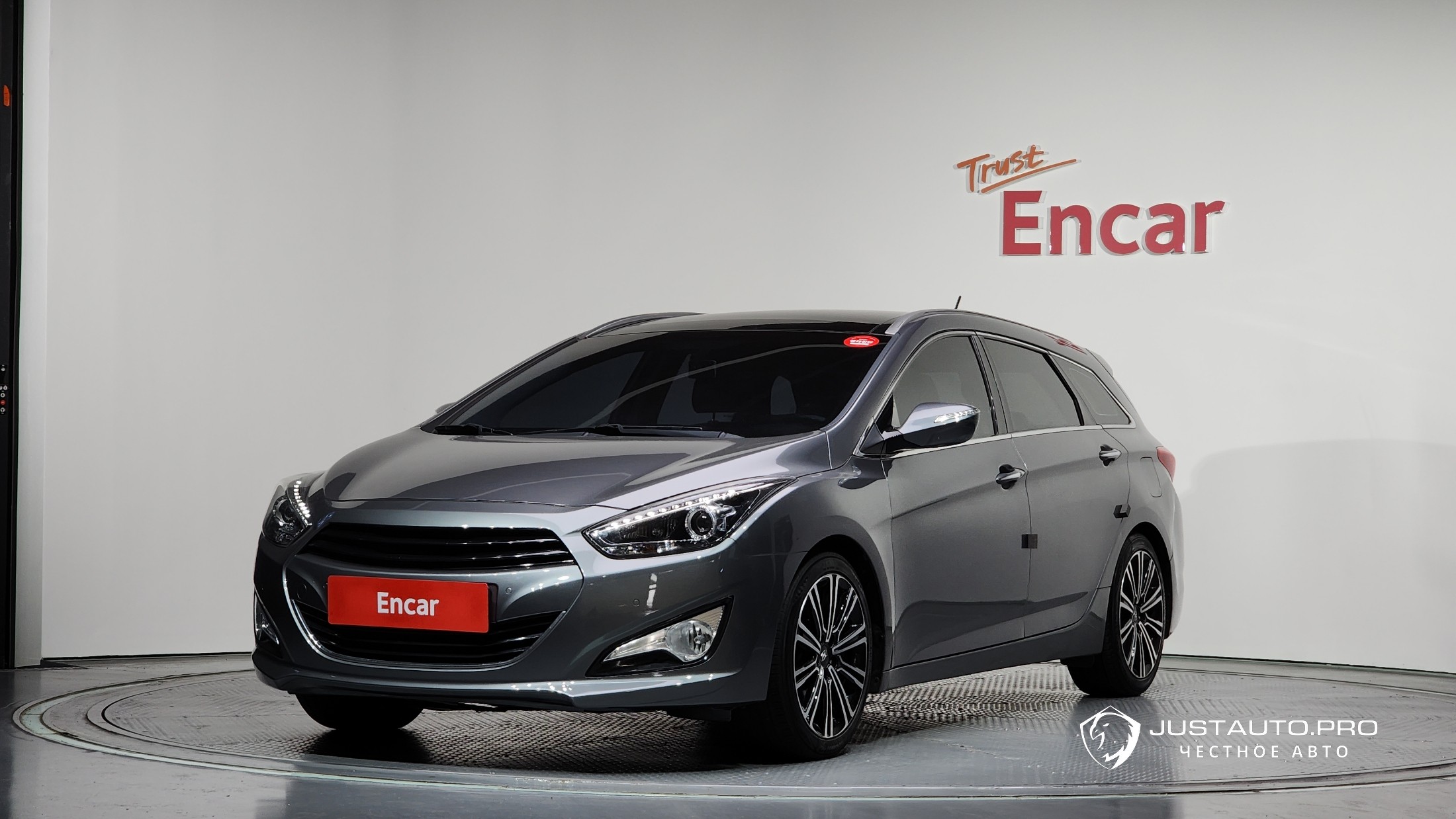 Автомобиль Hyundai i40
