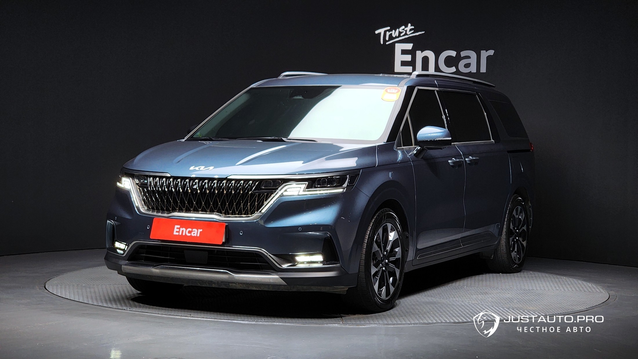 Автомобиль Kia Canival
