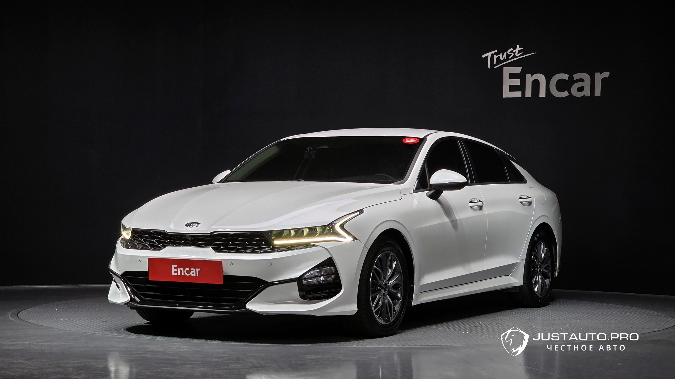 Автомобиль Kia K5