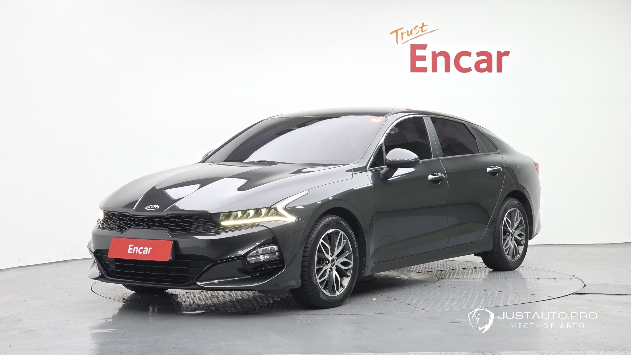 Автомобиль Kia K5