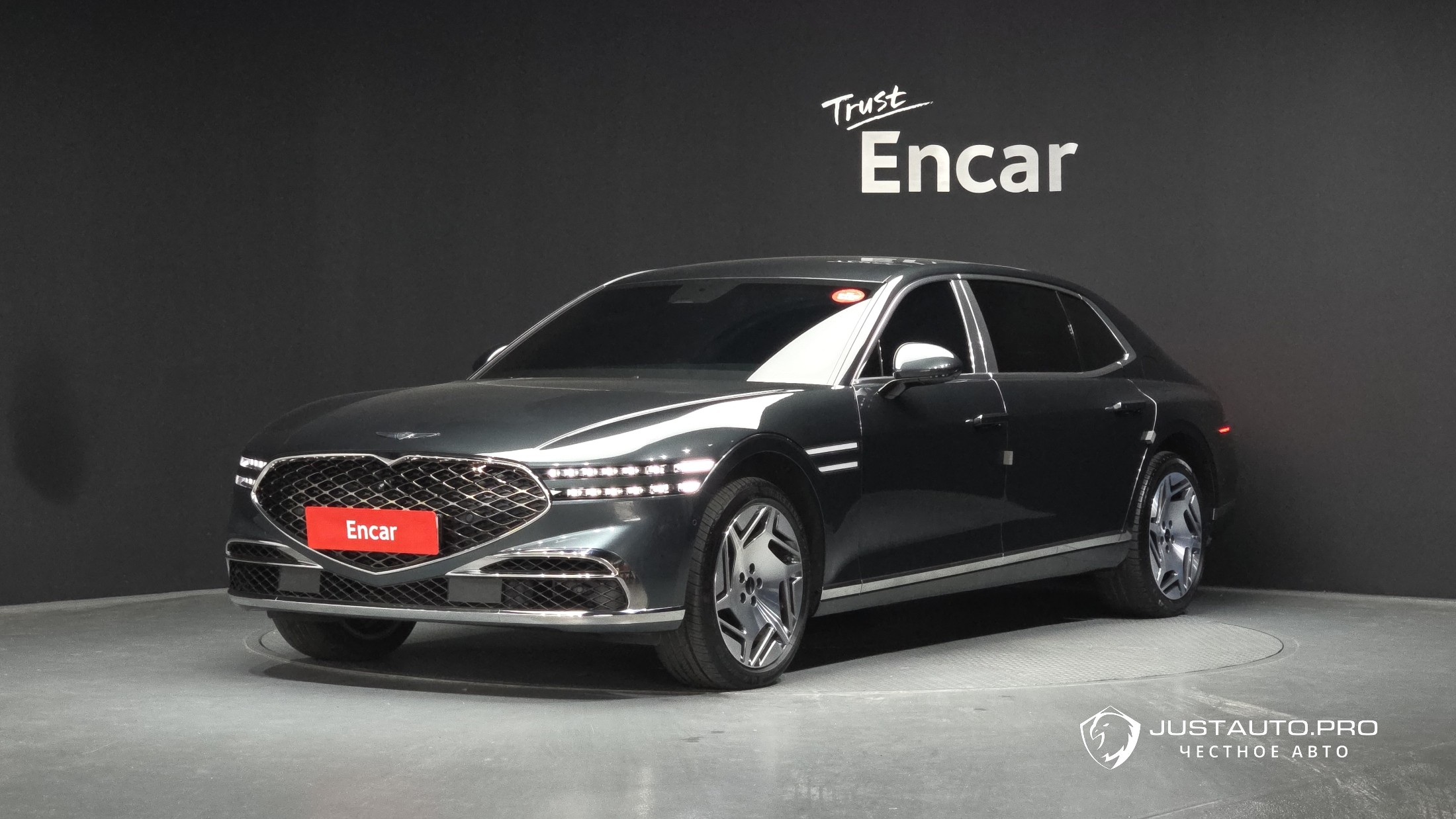 Автомобиль Genesis G90