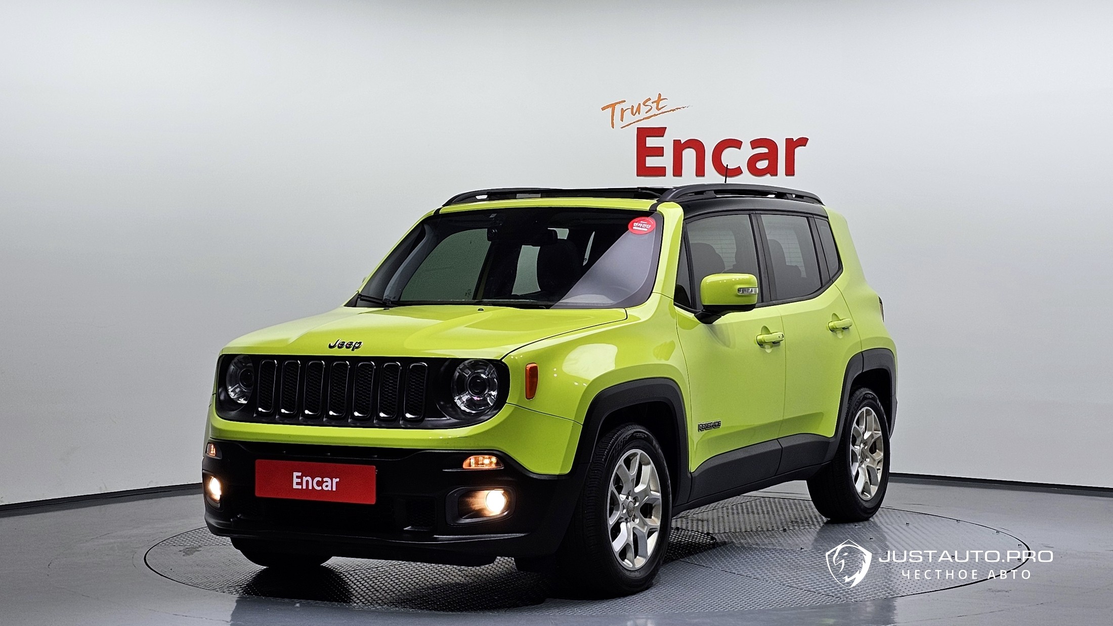 Автомобиль Jeep Renegade