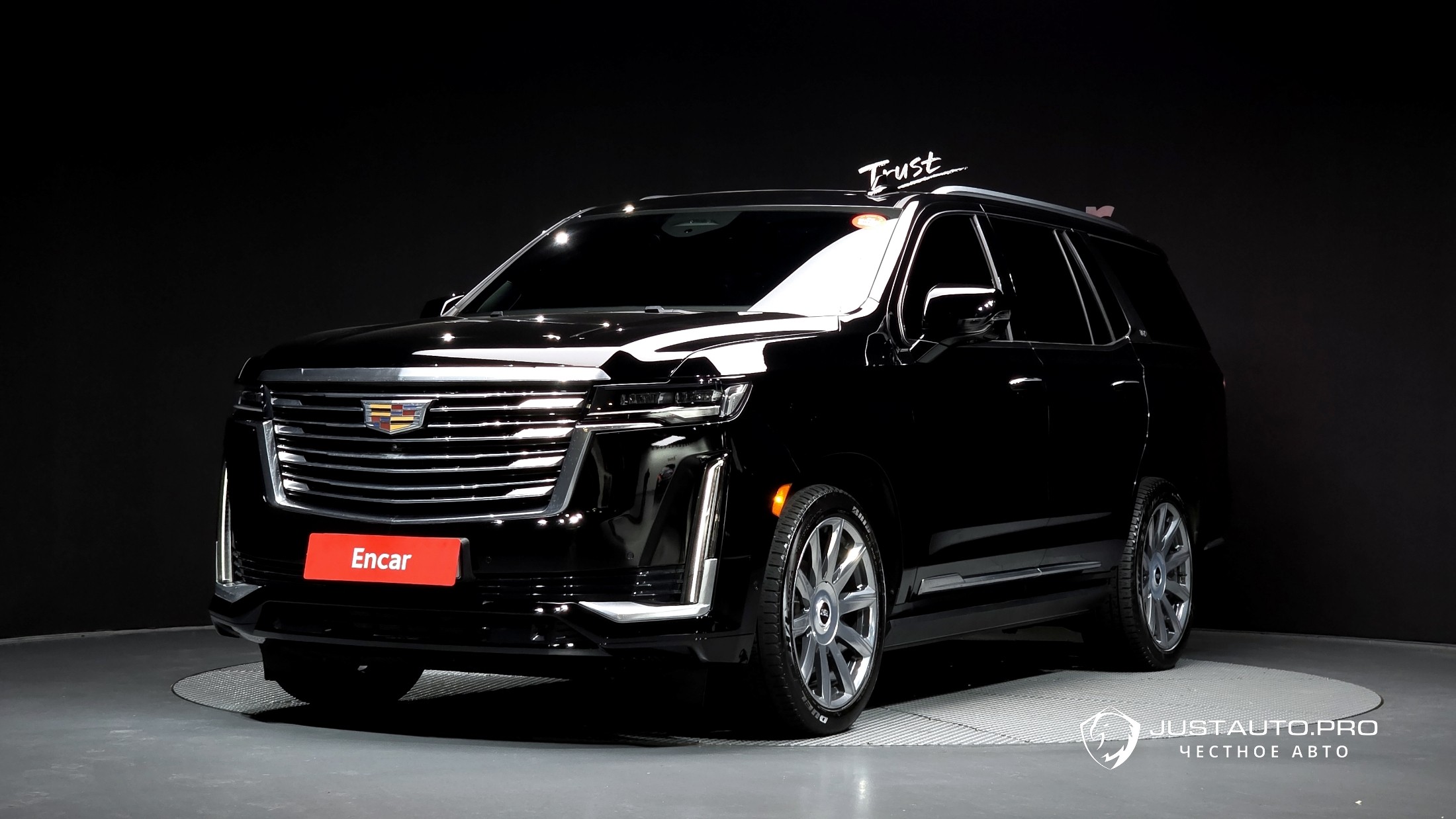 Автомобиль Cadillac Escalade