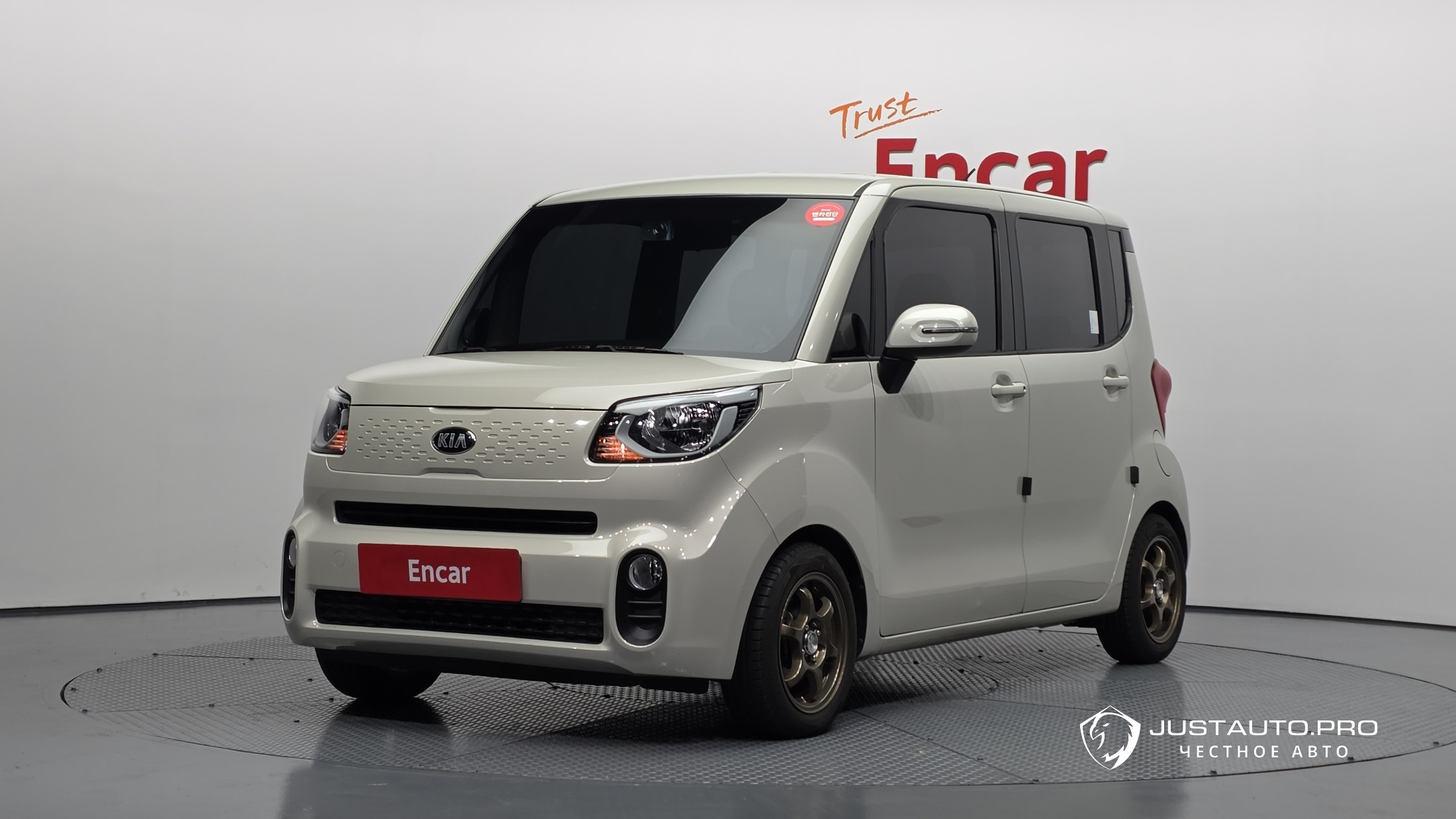 Автомобиль Kia RAY