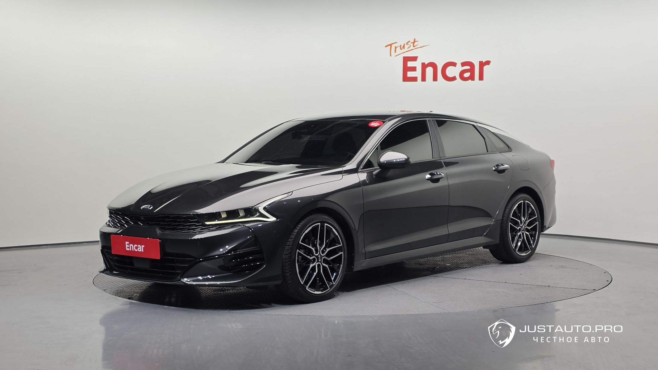 Автомобиль Kia K5