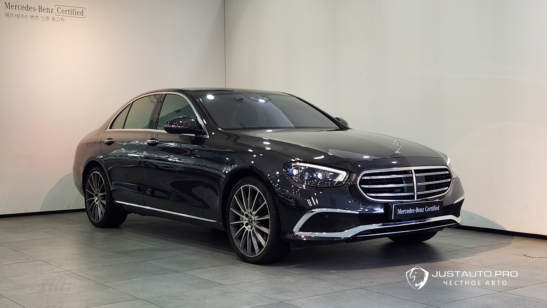 Автомобиль Mercedes-Benz E-Class
